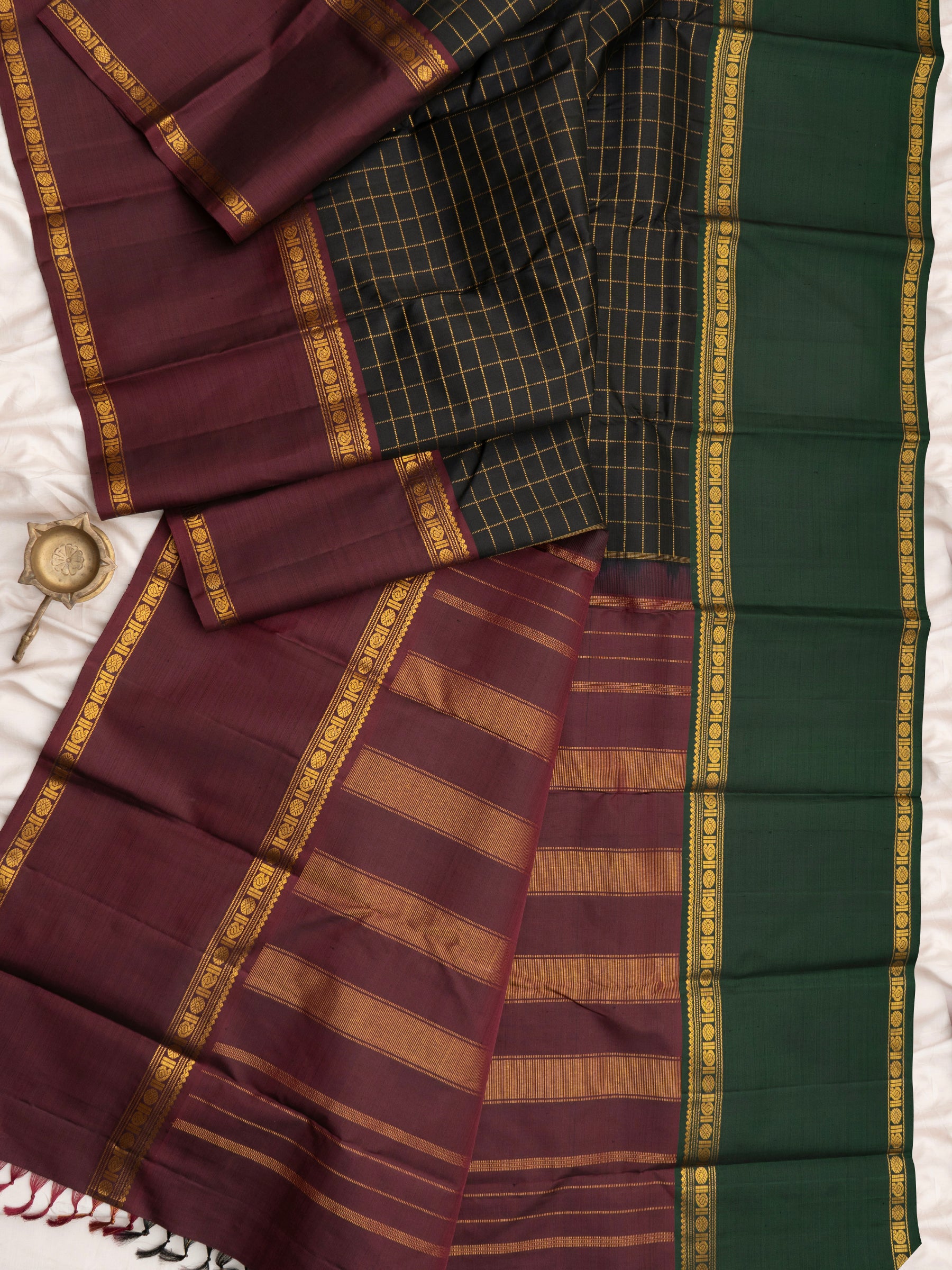 Black kattam ganga jamuna border/ Arani Silk Saree CLSA8546