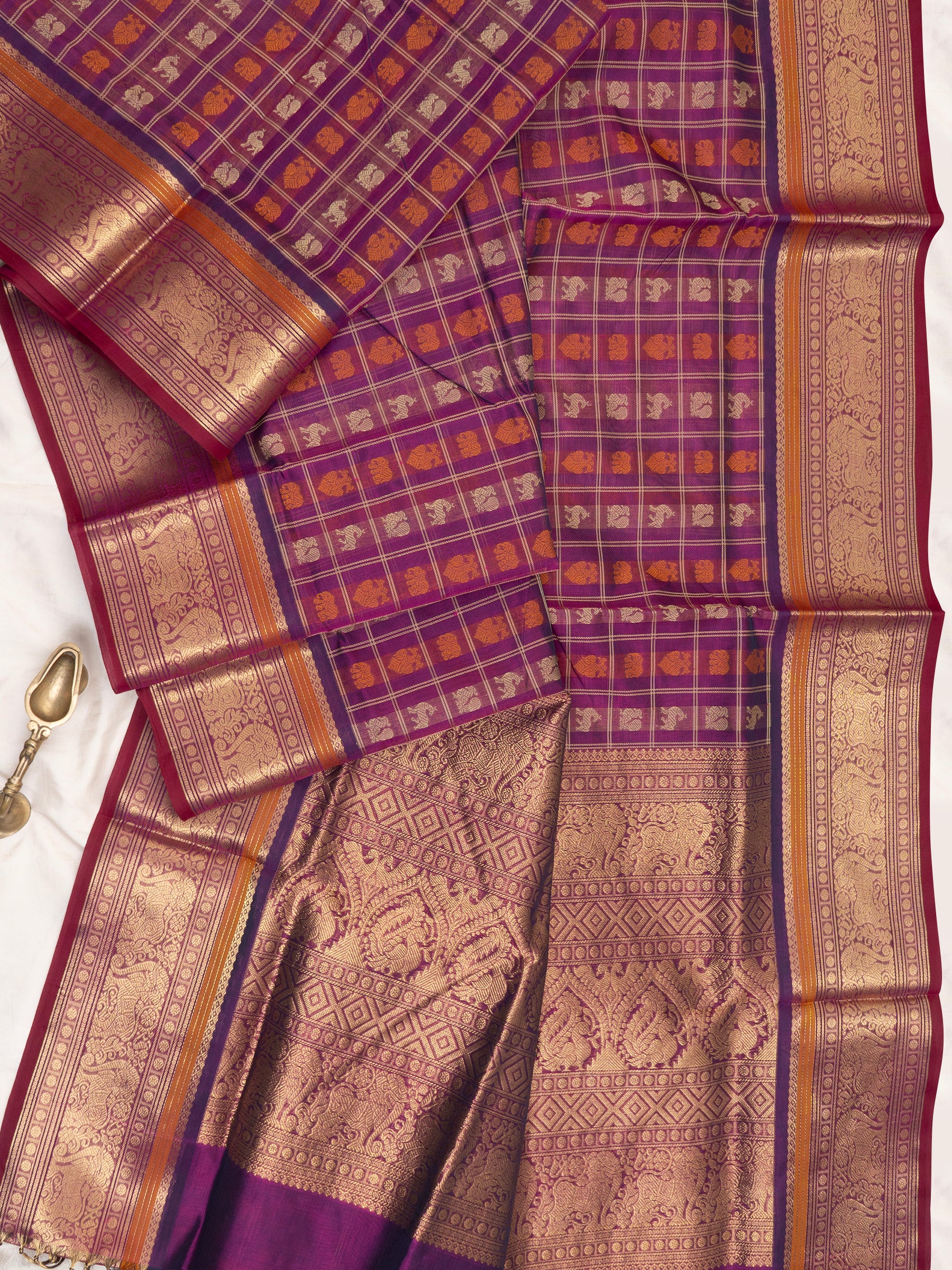 Purple kattam multi motifs / Silk Cotton Saree CLSA8563