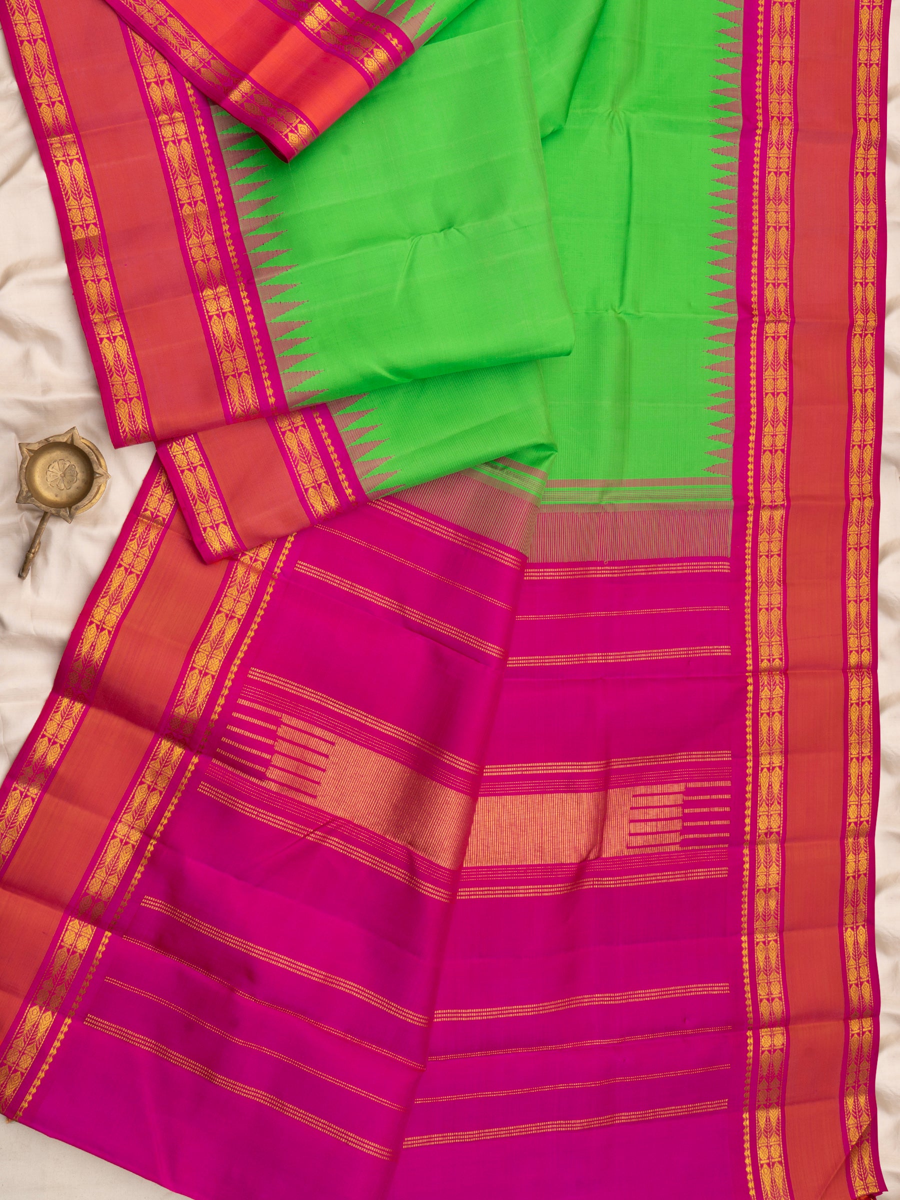 Green and orange/pink korvai / Arani Silk Saree CLSA9048