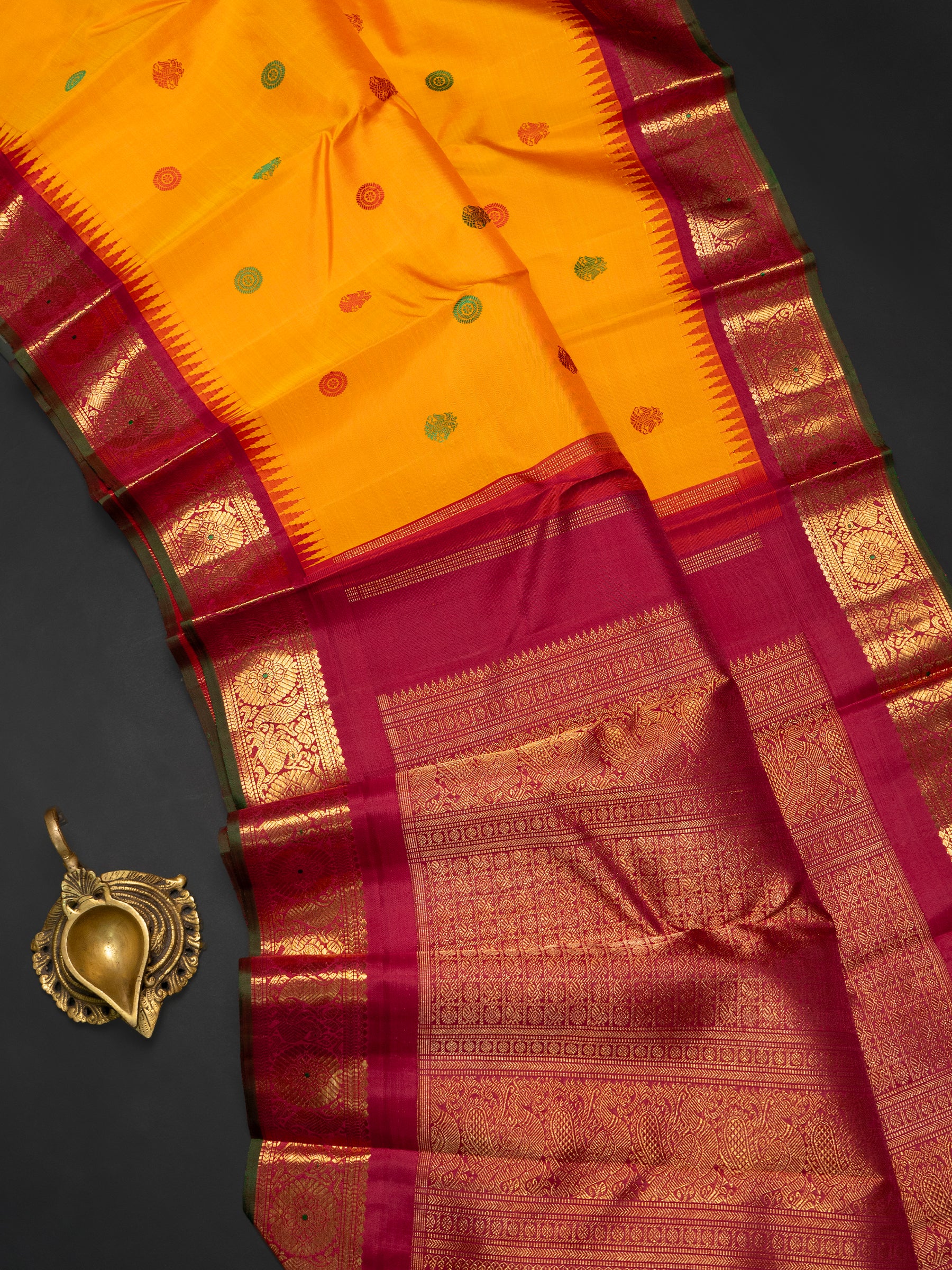 Mango yellow thread Butta / pure Kanjipuram Saree CLSA9279