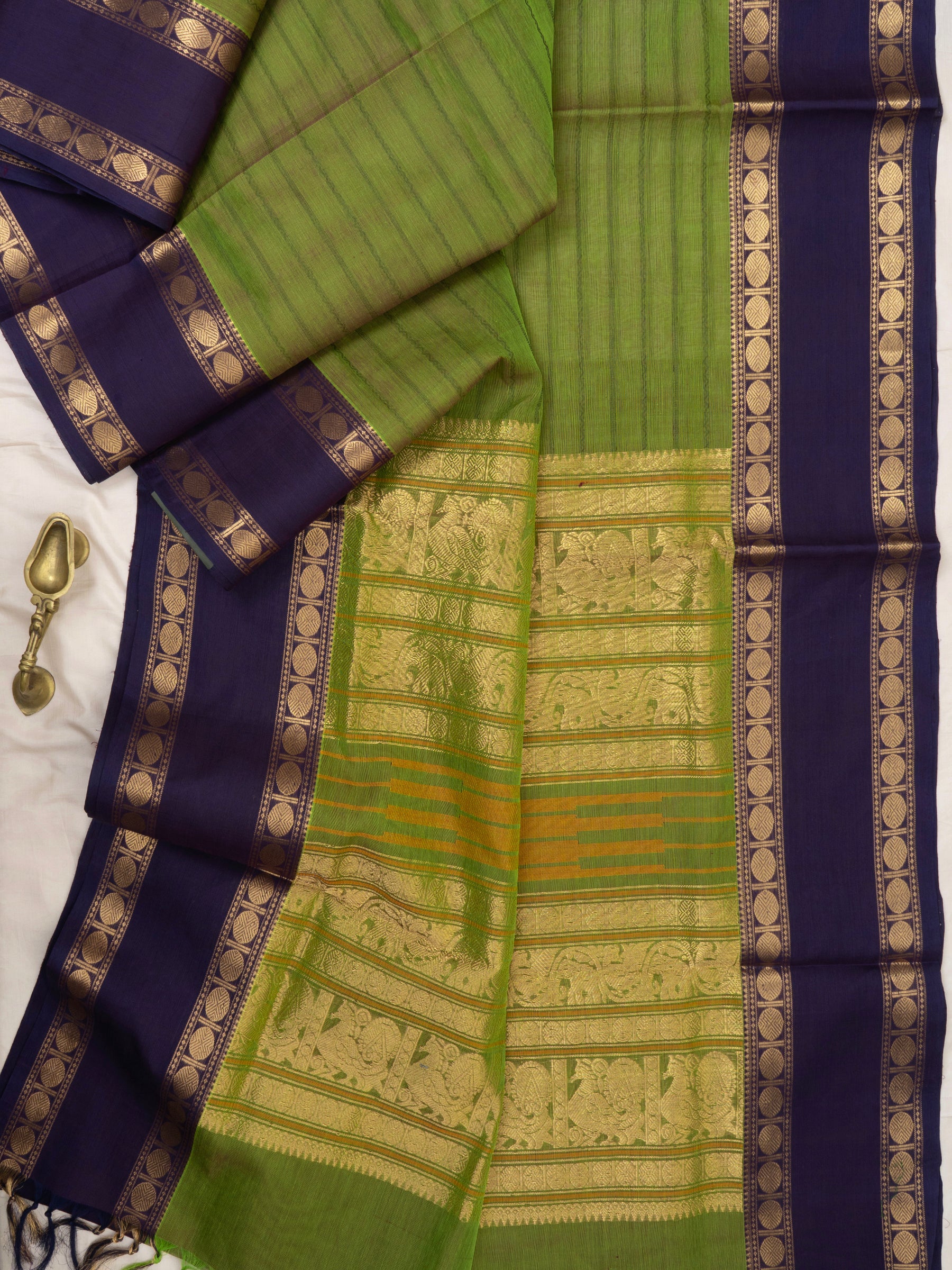 Green and deep blue rettapet border/ Silk Cotton Saree CLSA9684