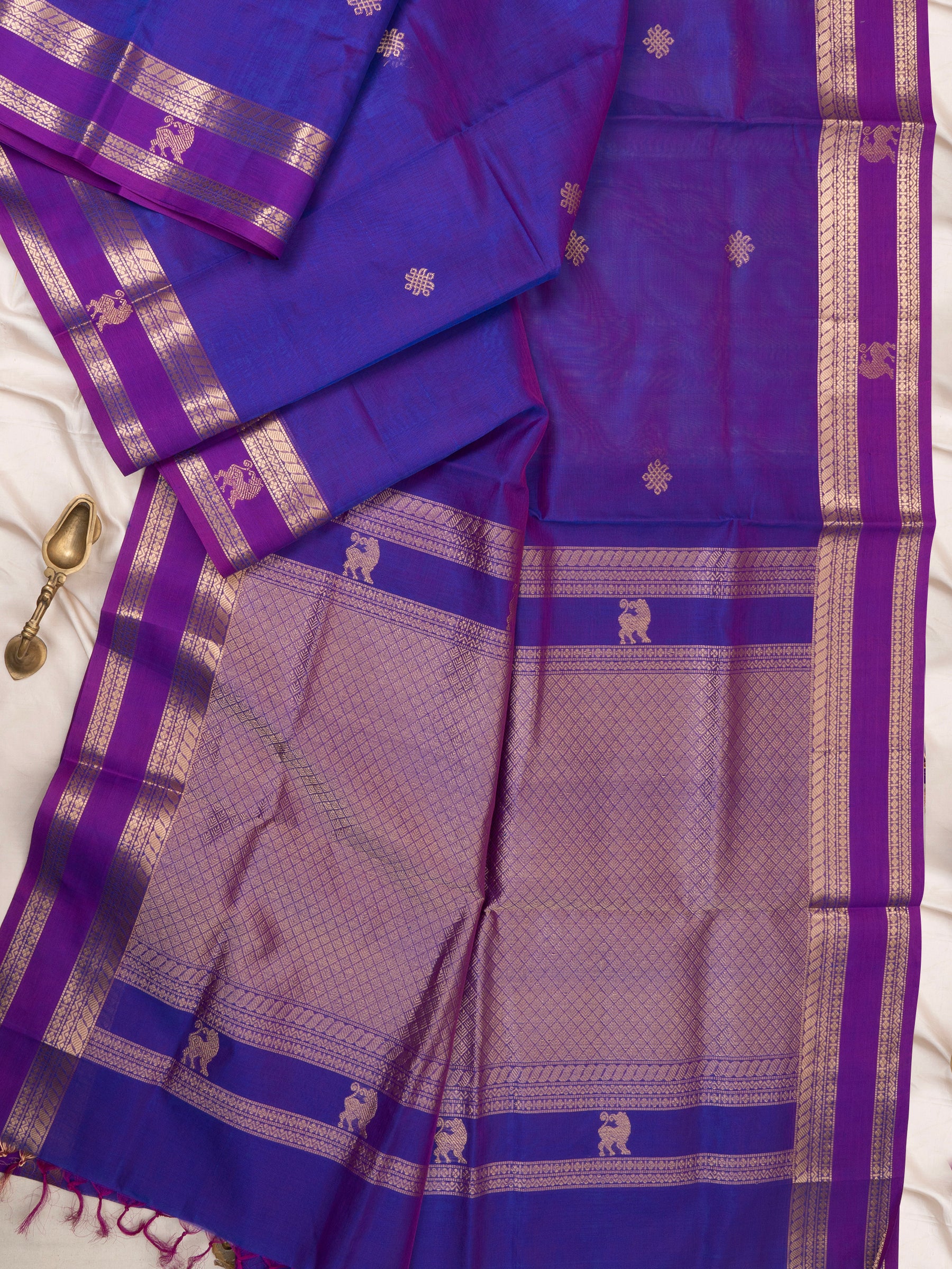 Bluish purple border yazhi butta / Silk Cotton Saree CLSA9690