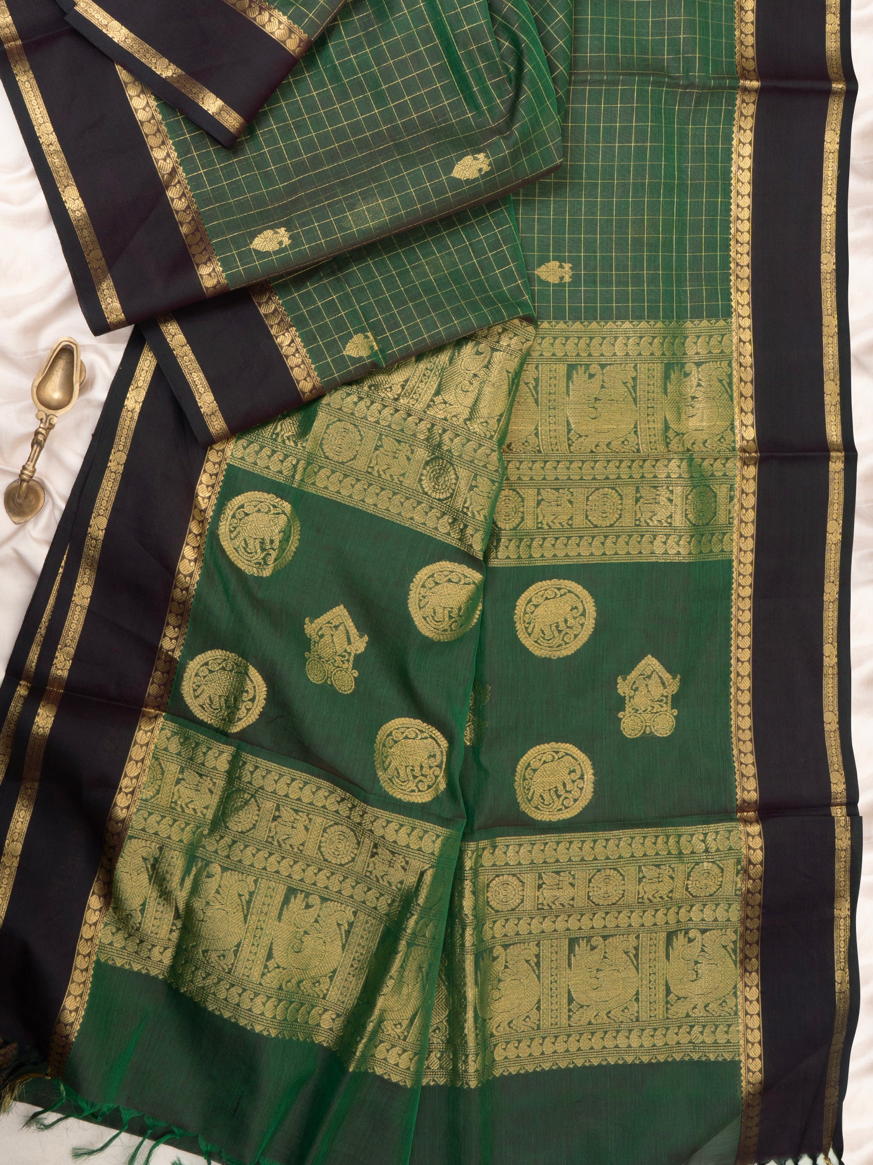 Green kattam iruthalaipakshi butta / Silk Cotton Saree CLSA9697