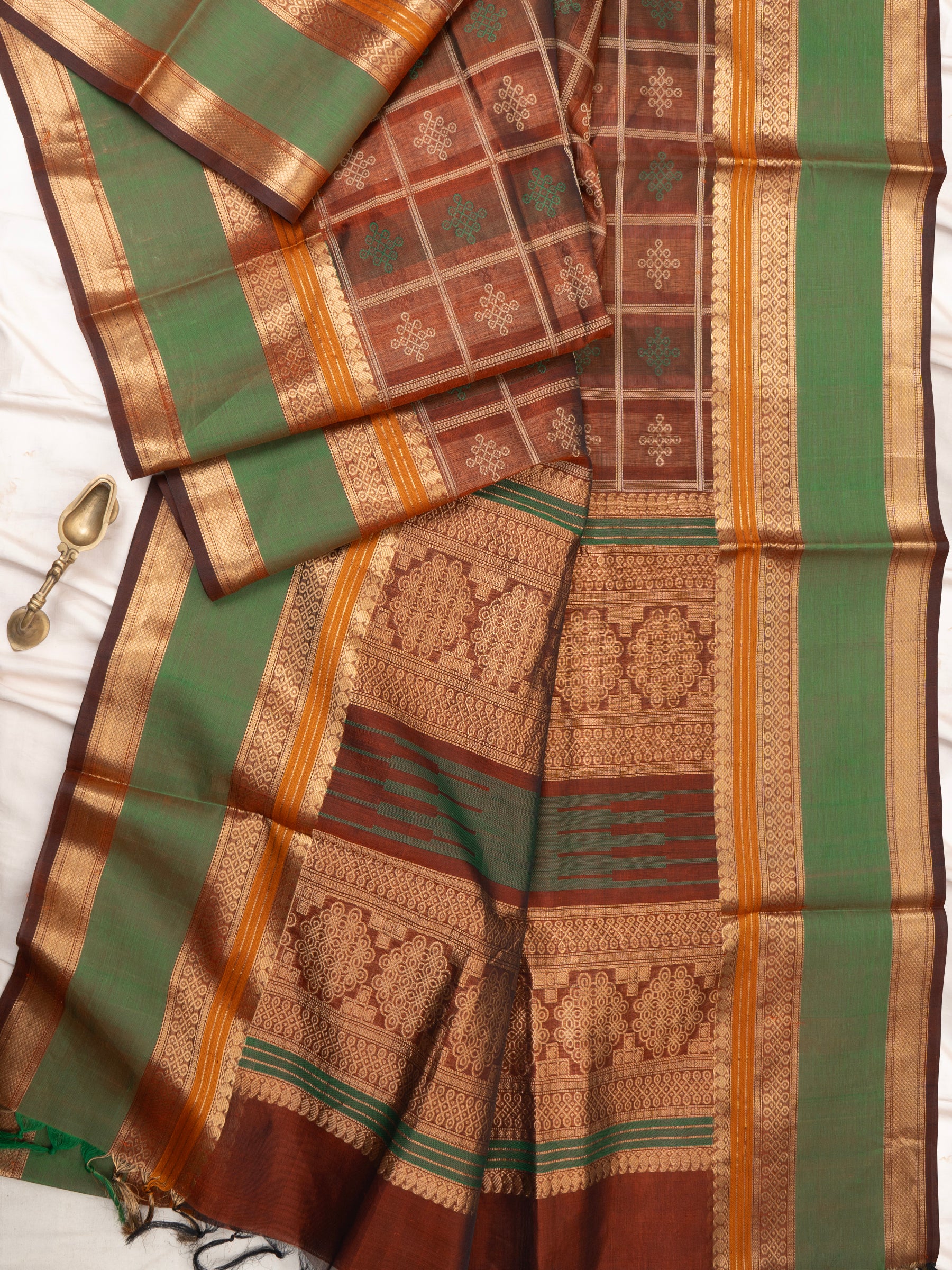 Maanthulir kattam kolam butta/ Silk Cotton Saree CLSA9724