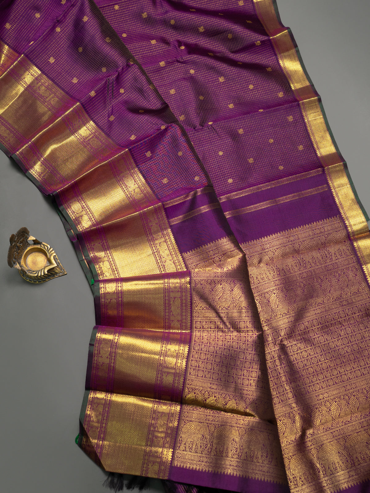 Magenta Zari checks and butta/ Kanjipuram Silk Saree CLSA11614