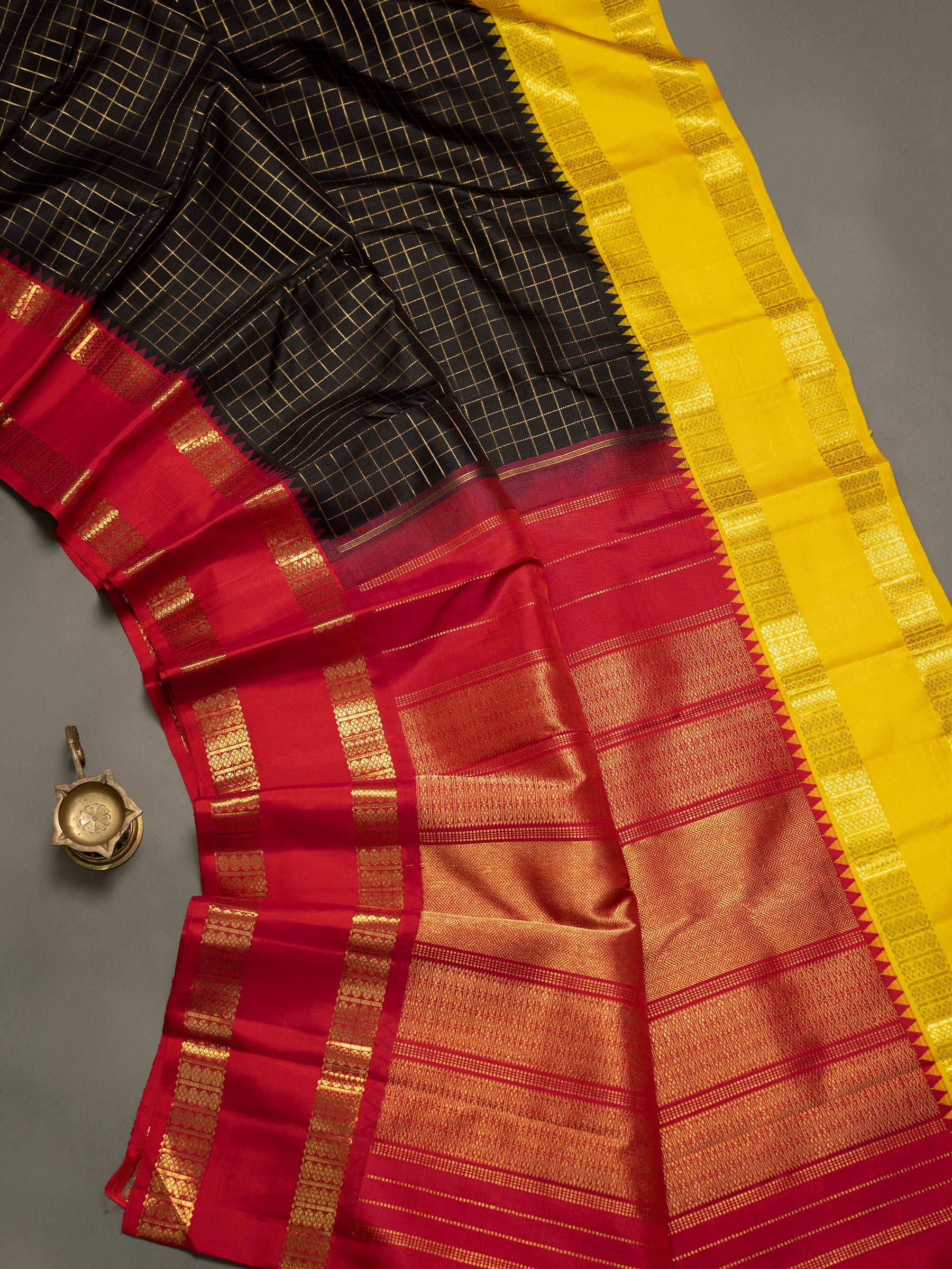 Vintage table Palla Korvai / Kanjipuram Silk Saree CLSA11600