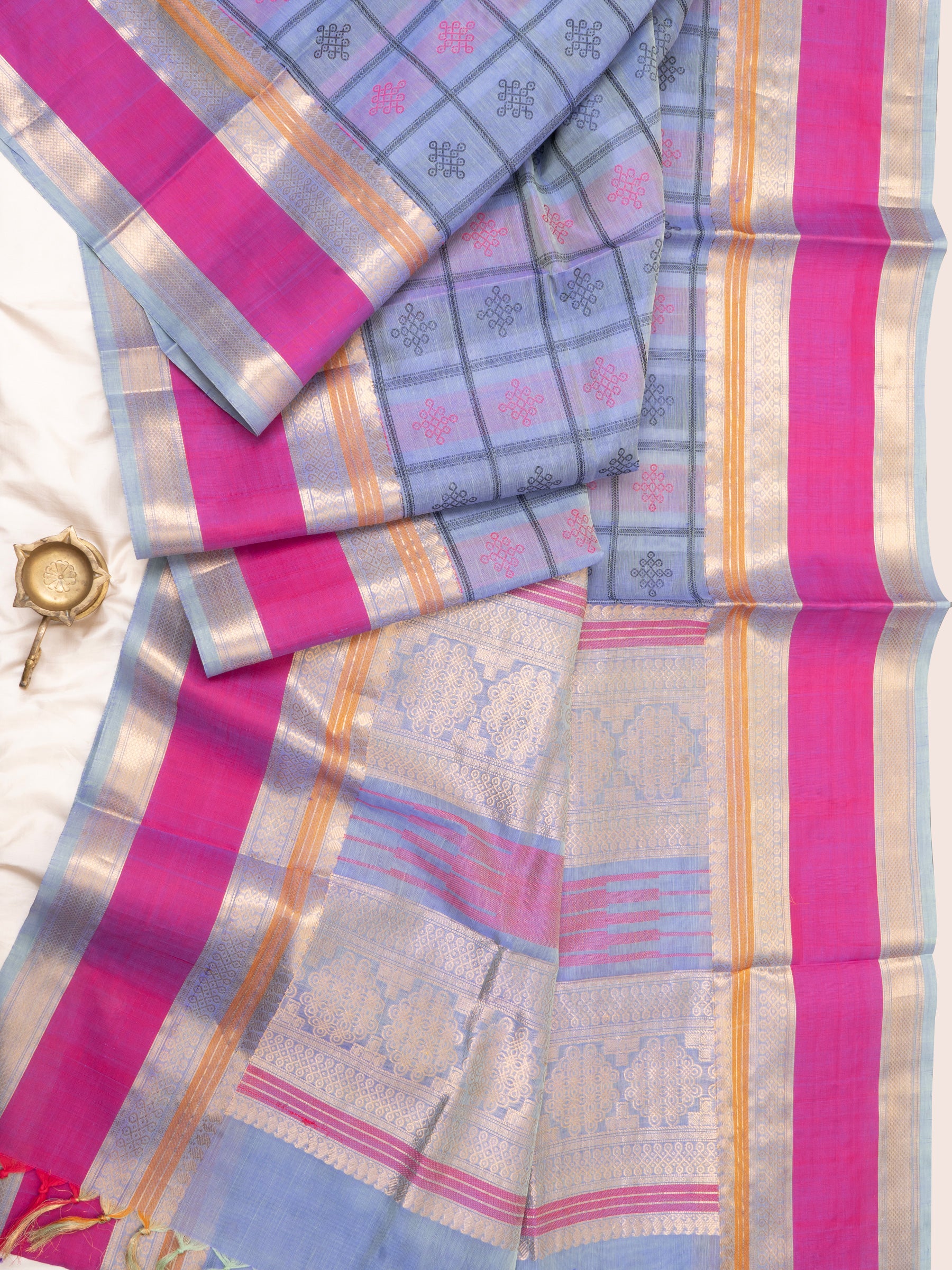 Pastel lavender kattam kolam butta/ Silk Cotton