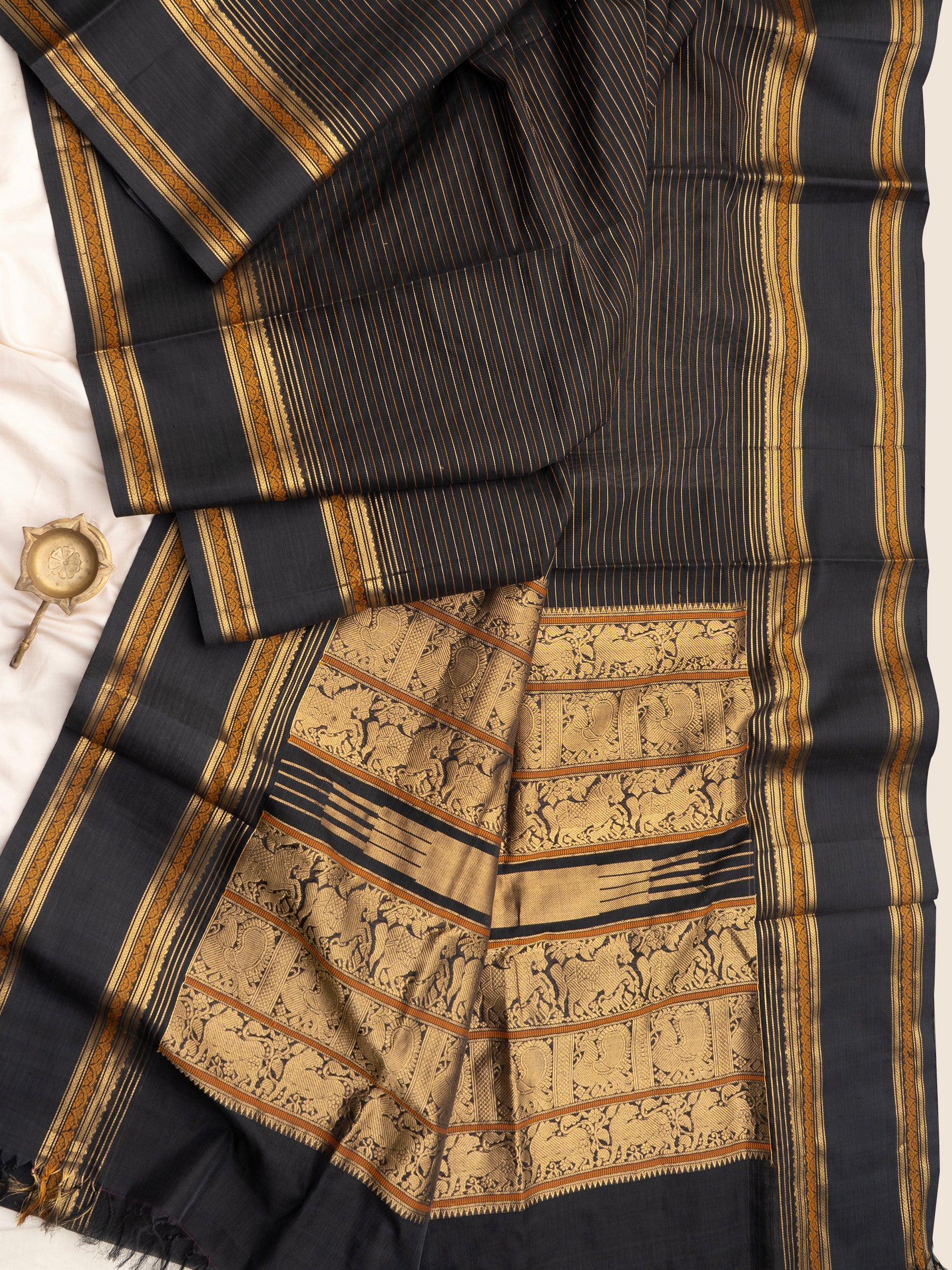 Black rettapet border/ Silk Cotton Saree CLSA8327