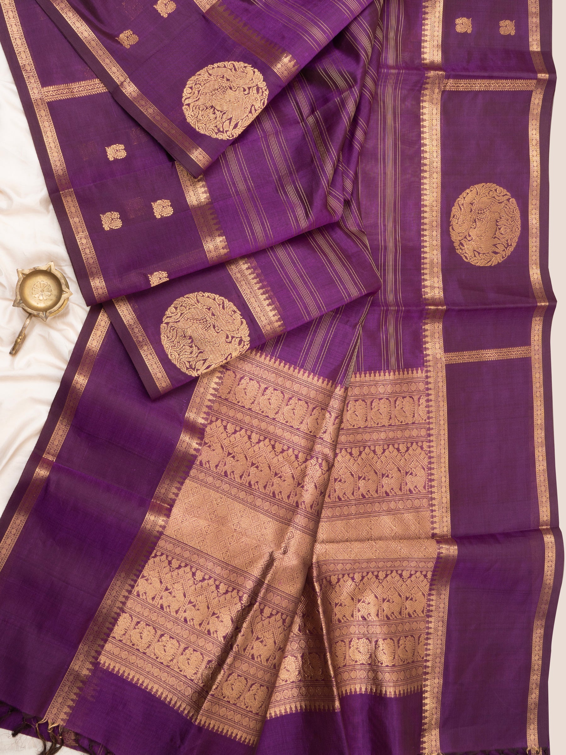 Purple border butta / Silk Cotton