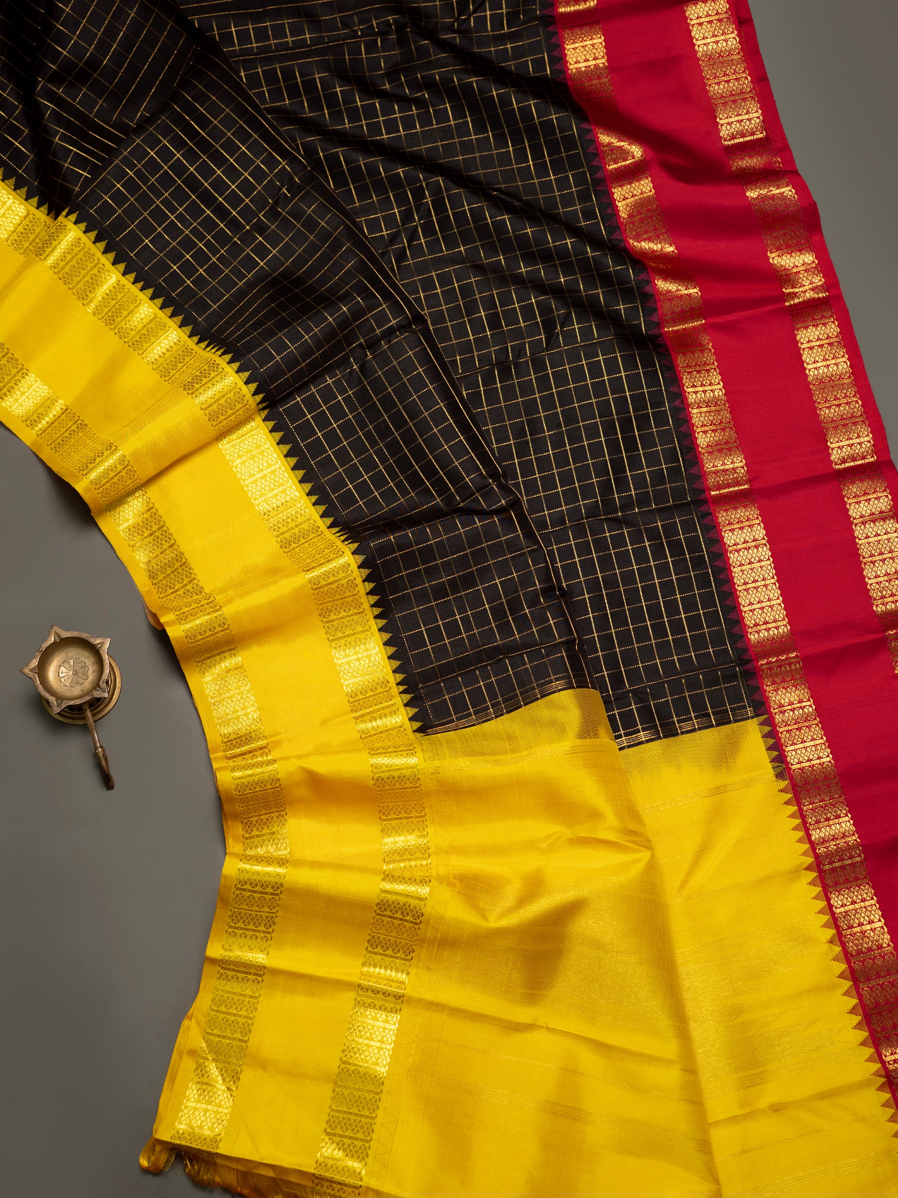 Vintage table Palla Korvai / Kanjipuram Silk Saree CLSA11600