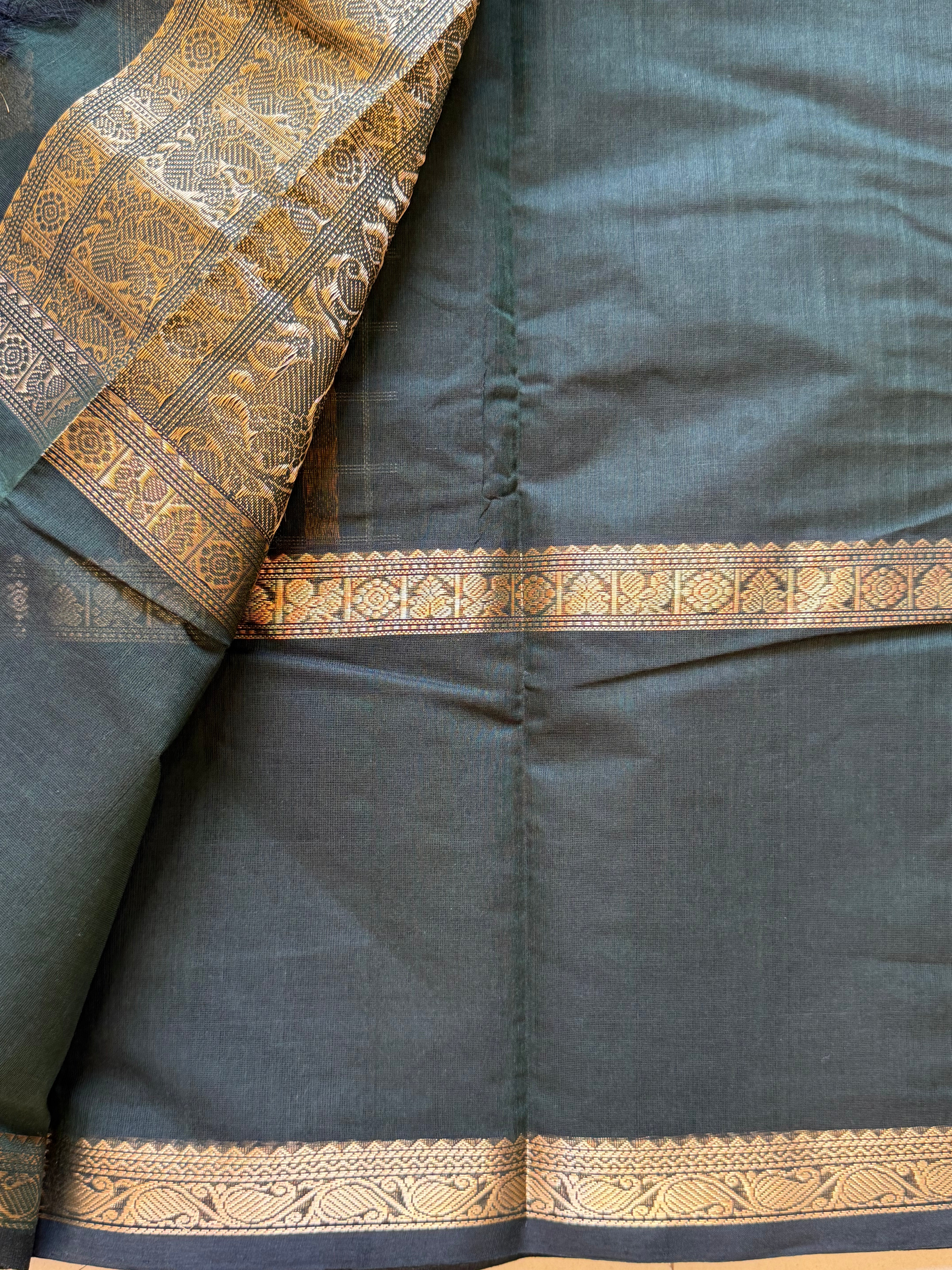 Dark green 1000 Butta Long border / Kanchi cotton