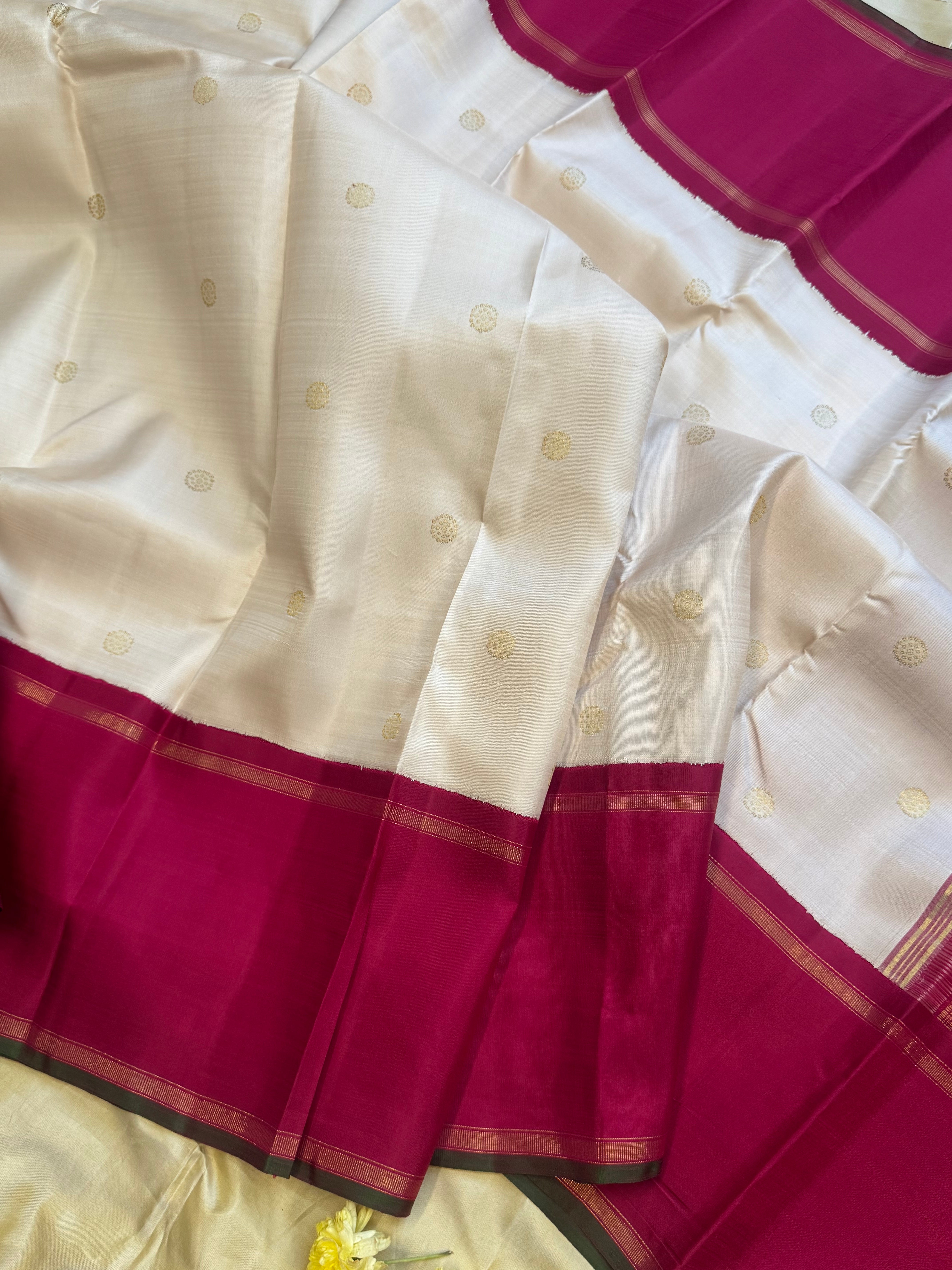 Offwhite and araku kai korvai / kanjipuram silk