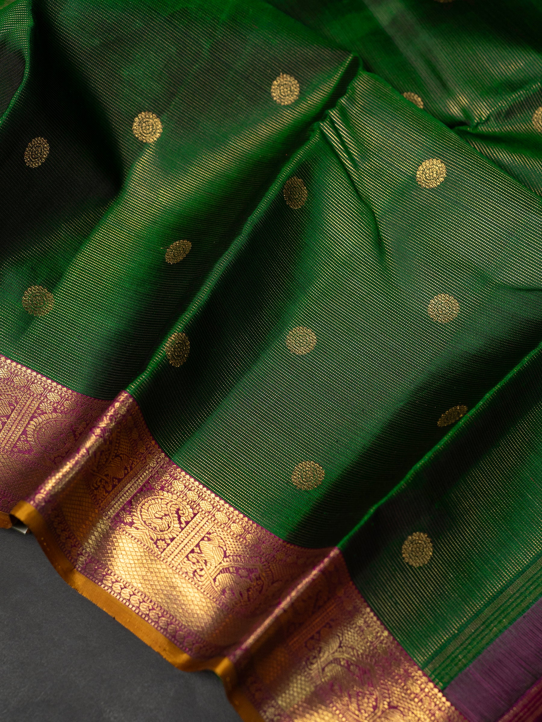 Dark green vairaoosi Kanjipuram Silk Saree CLSA10160