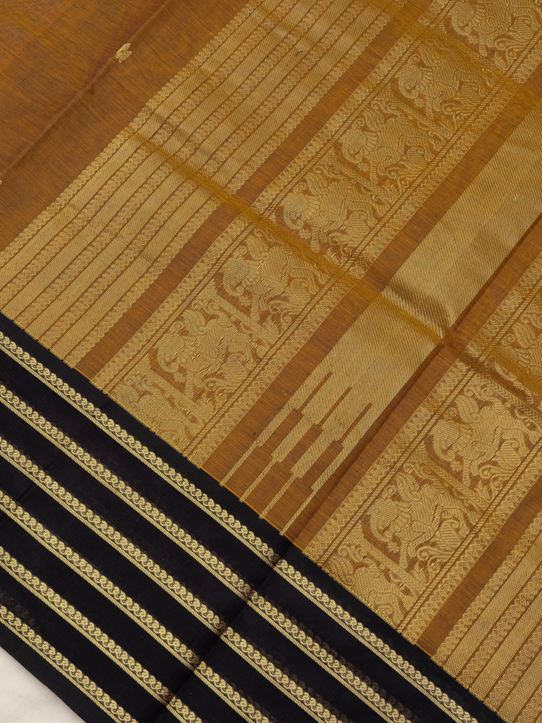 Vendhayam and black varisapet border/ Silk Cotton Saree CLSA10186