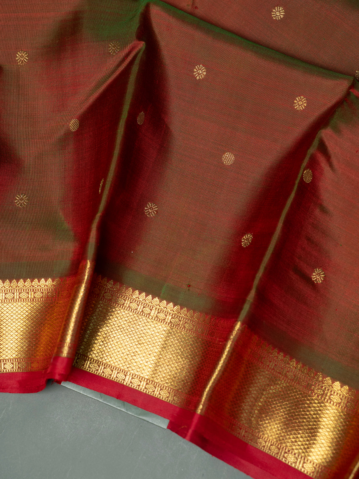 Maanthulir dense pet pure Kanjipuram Silk Saree CLSA10821