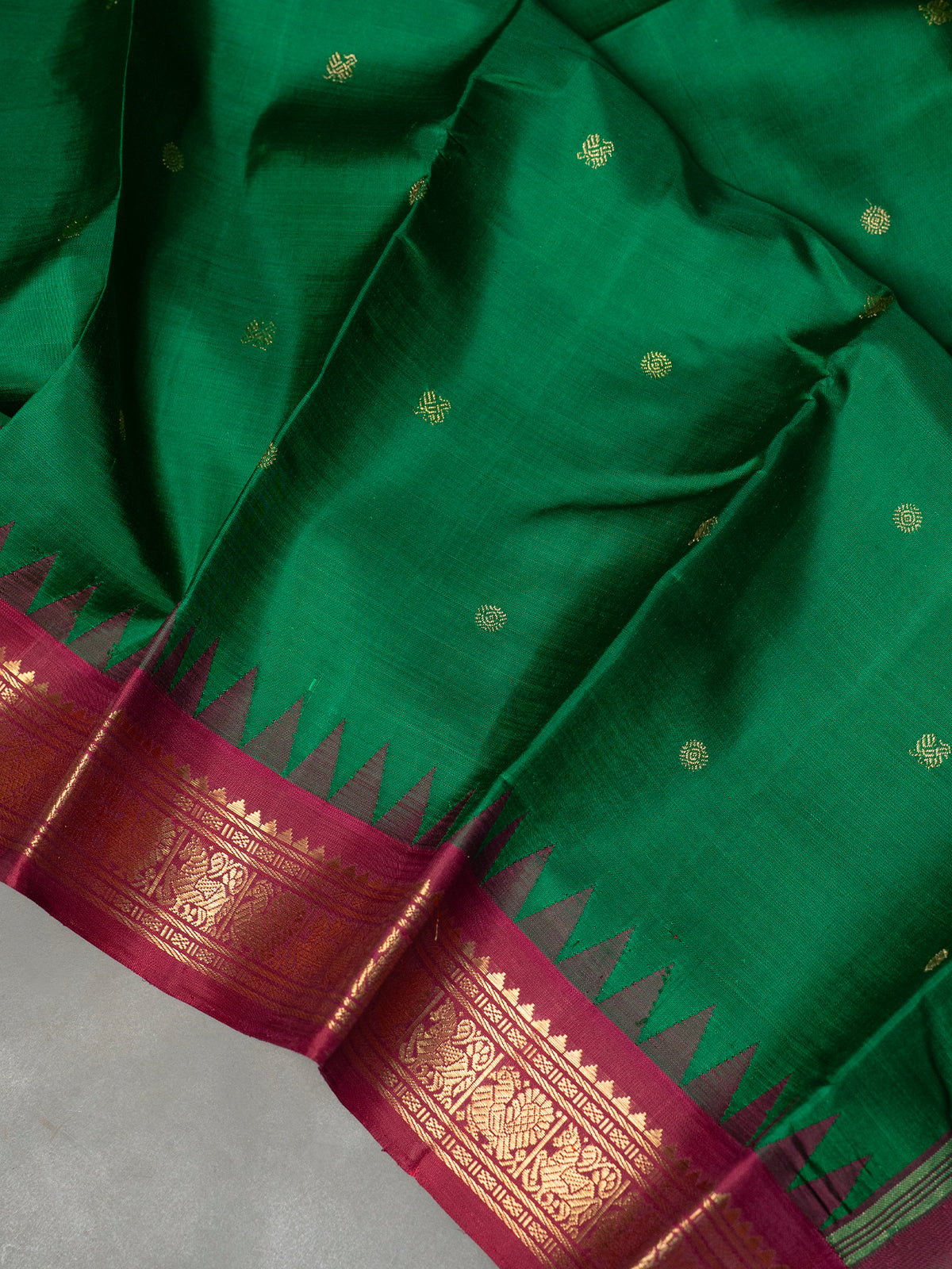 Green and Araku Korvai /Kanjipuram Silk Saree CLSA10848