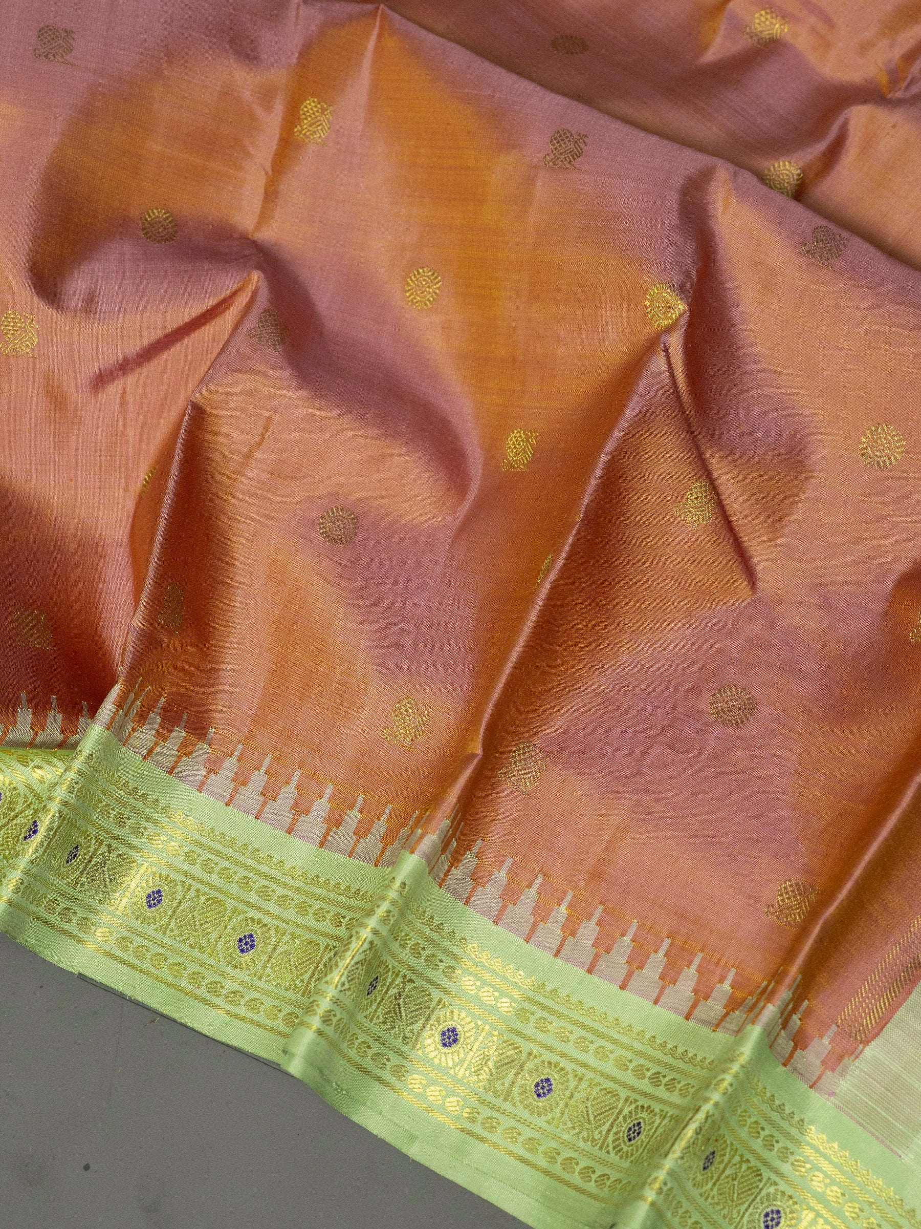 Pink shot korvai / Kanjipuram Silk Saree CLSA10970