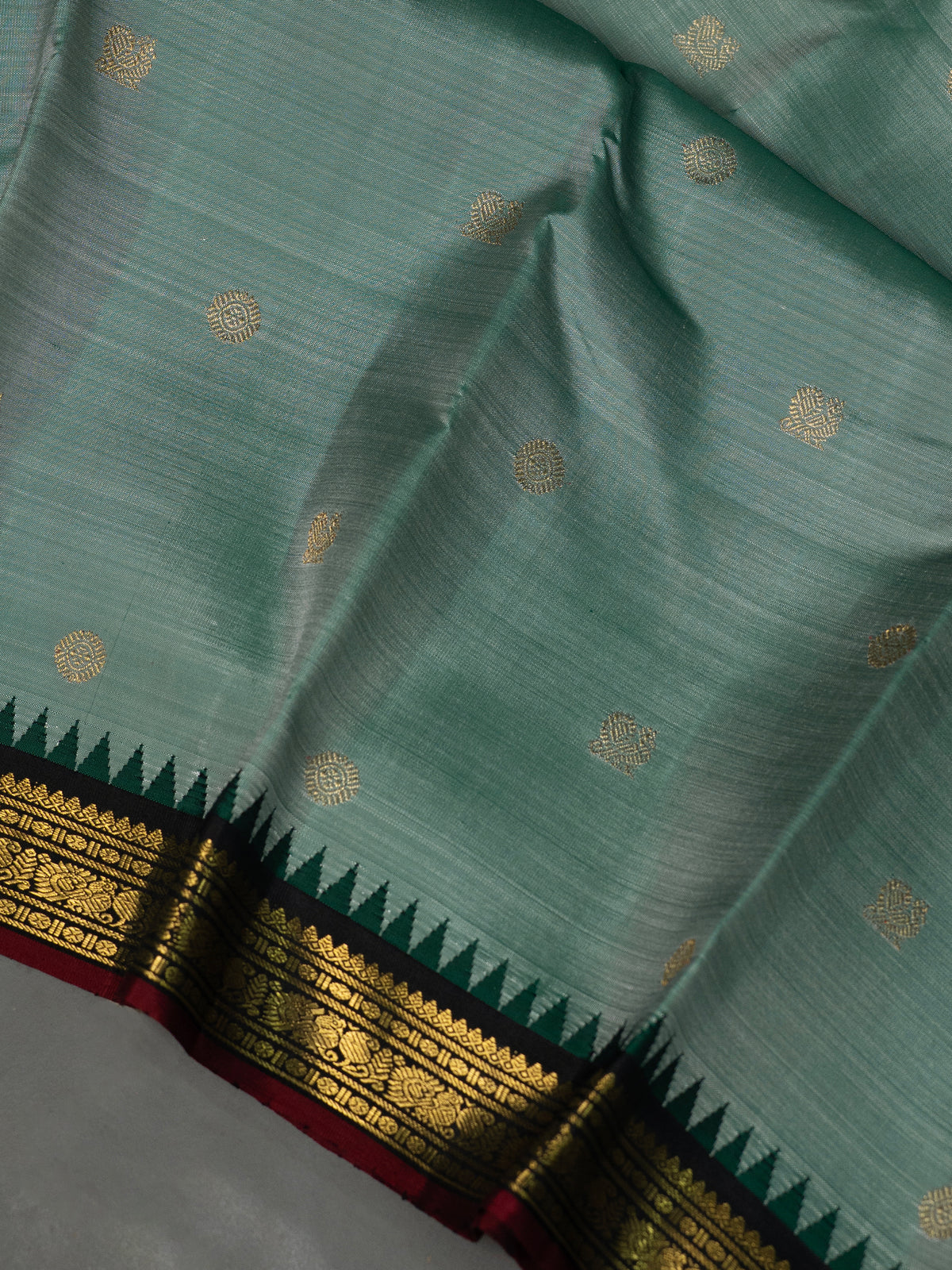 Unusual pastel green small temple /Kanjipuram Silk Saree CLSA11662