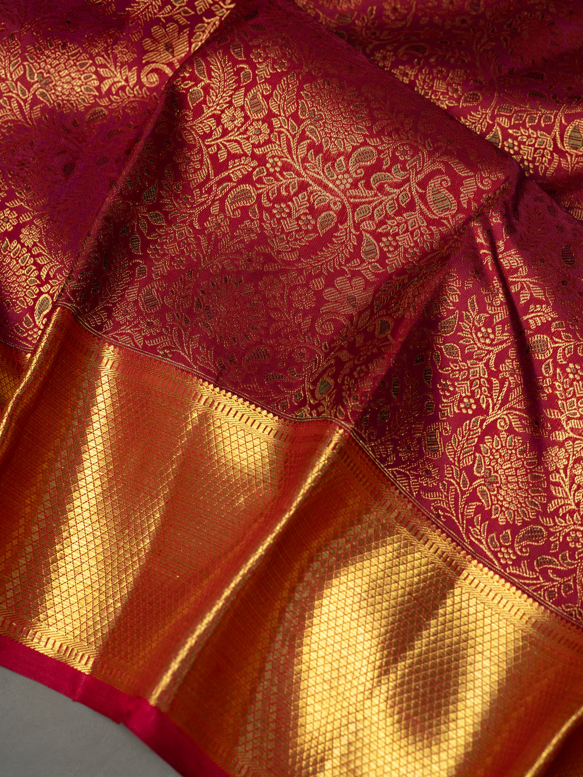 Deep red floral meenakari work body / Kanjipuram Silk Saree CLSA11716