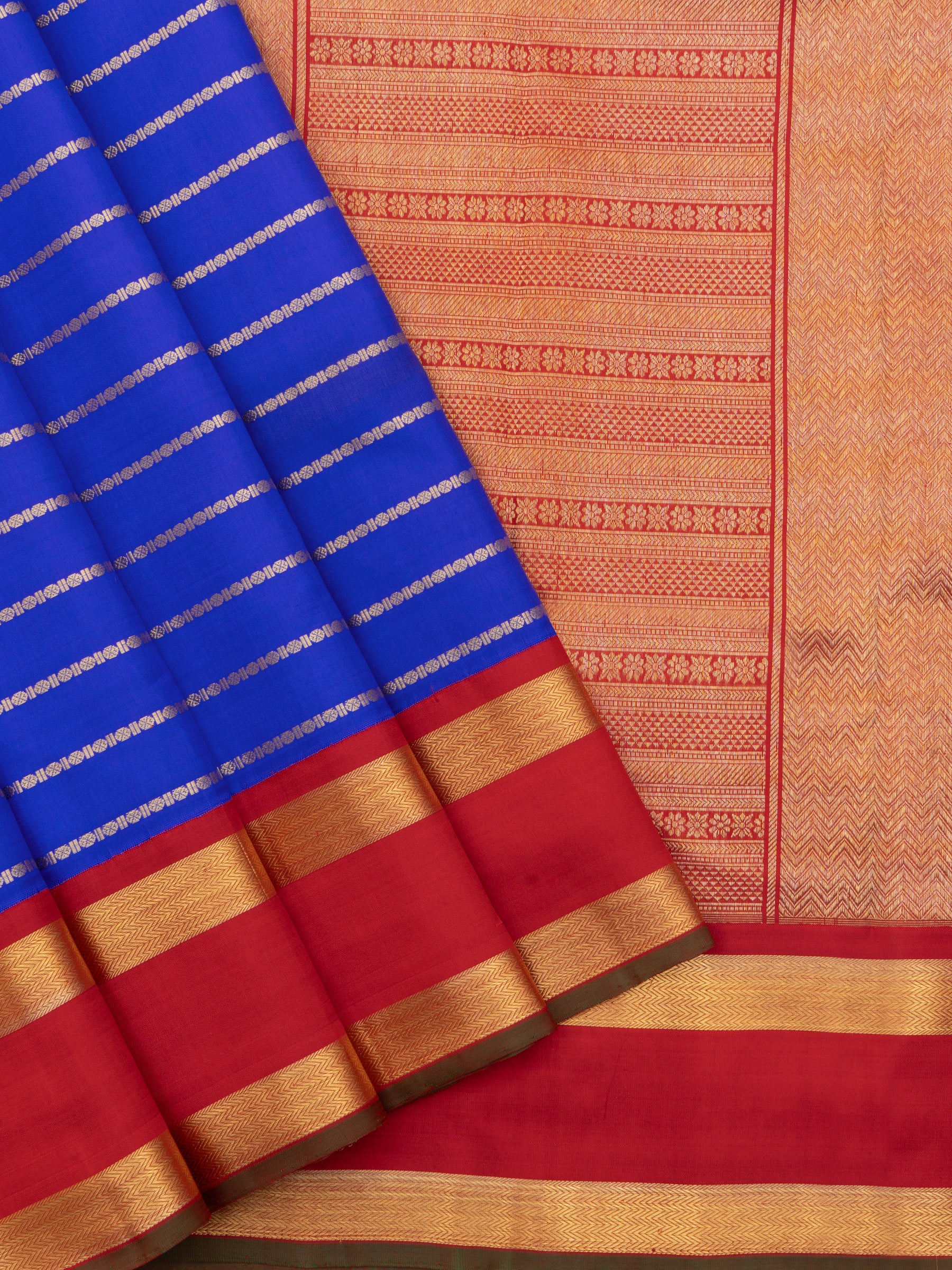 Ms blue veldhari and red rettapet kai korvai/ Kanjipuram silk Saree CLSA221