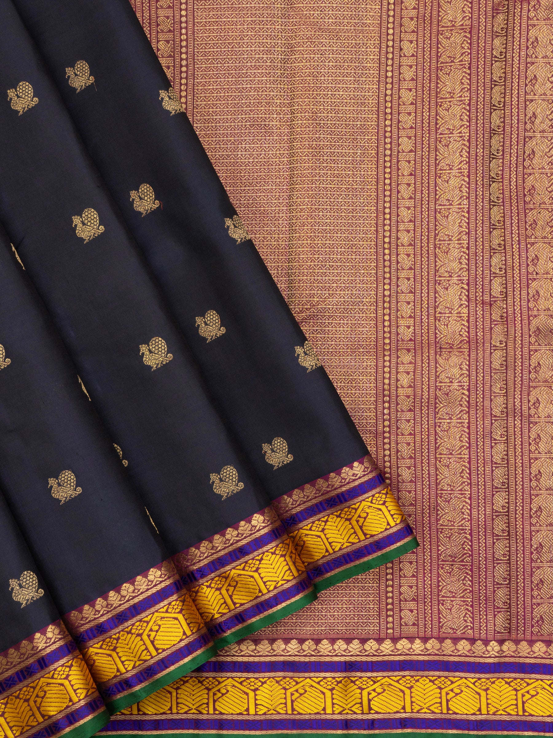 Black annam butta / Kanjipuram Silk Saree CLSA316