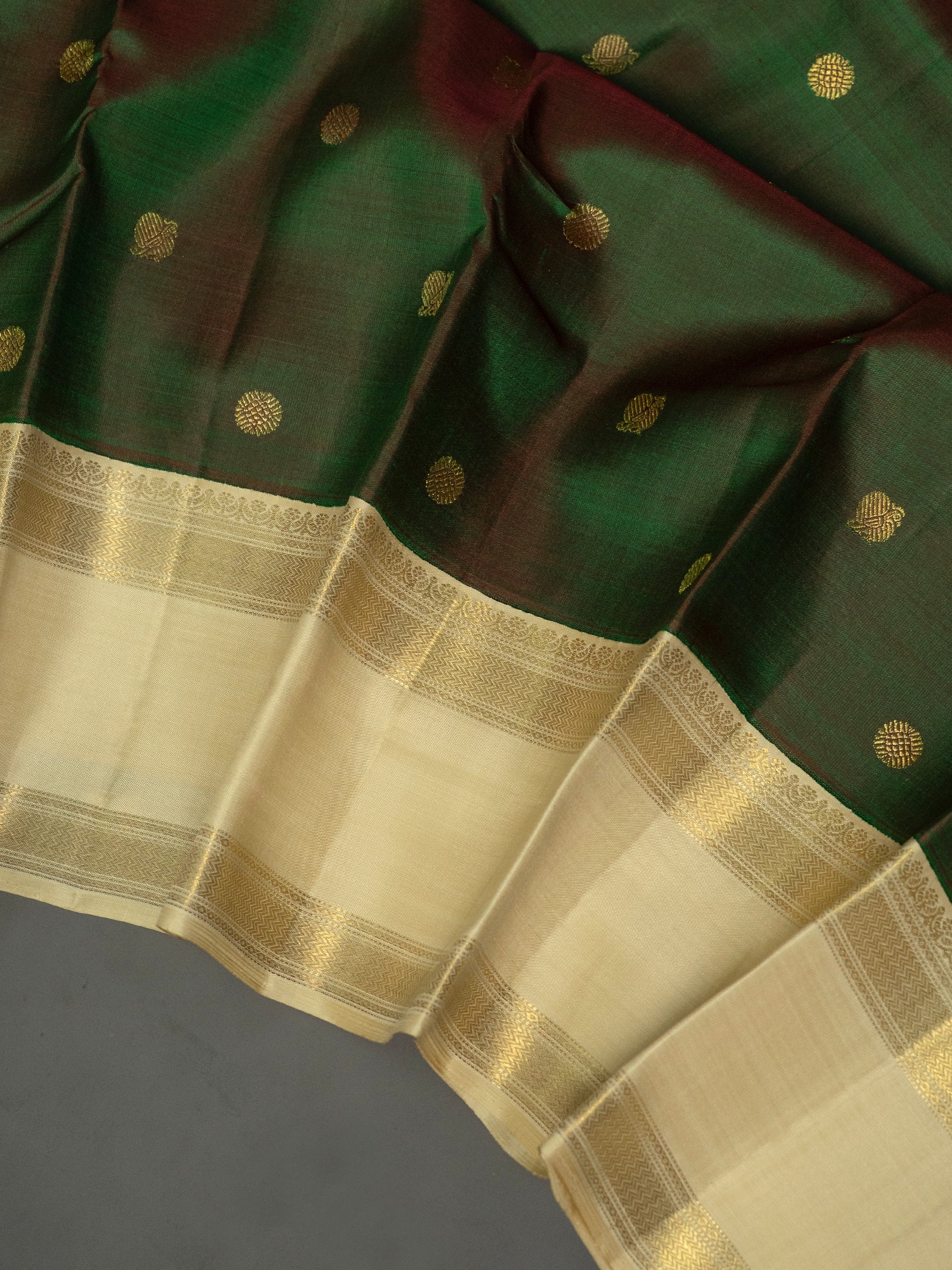 Manthulir colour korvai / Kanjipuram Silk Saree CLSA610