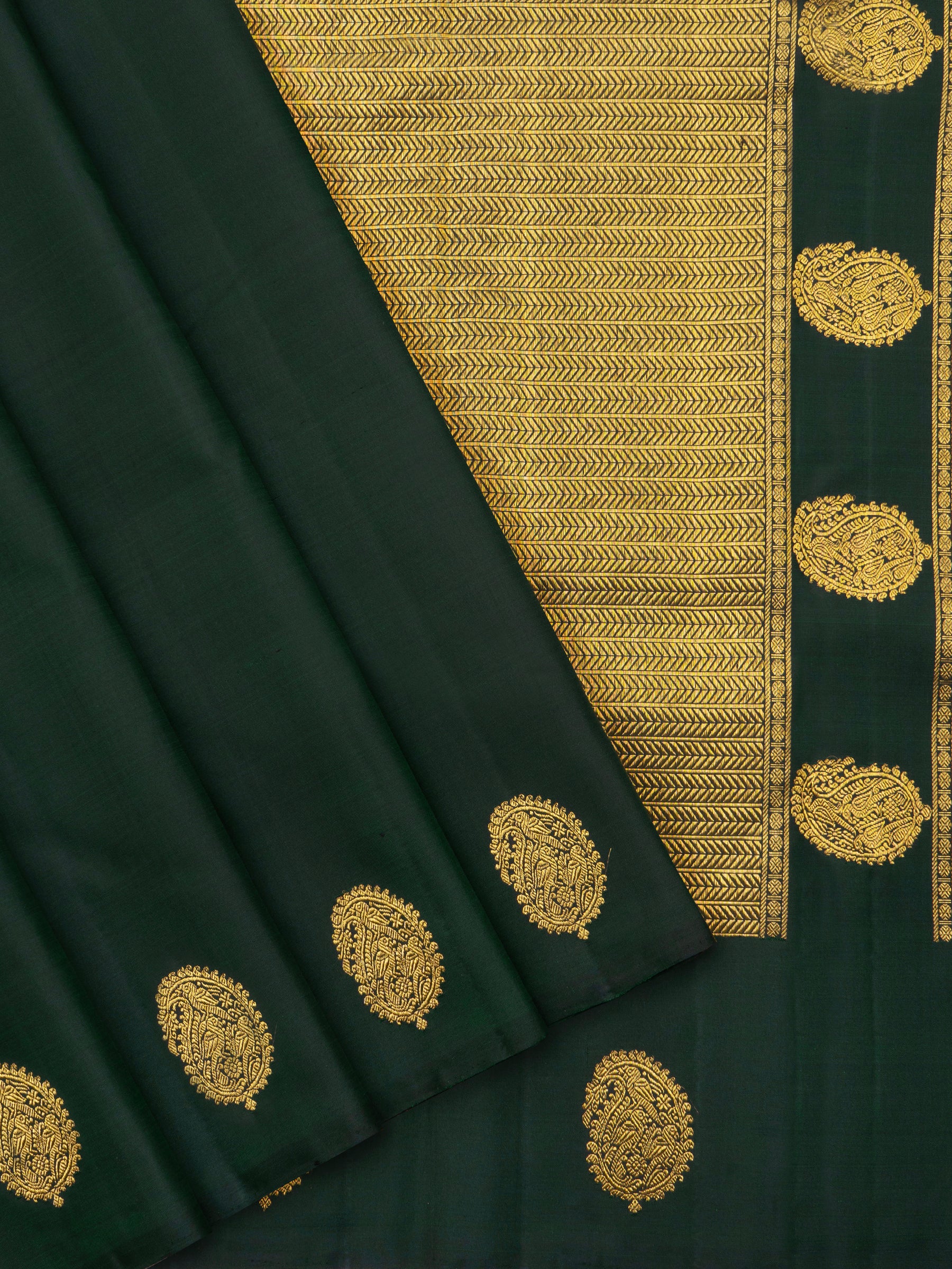 Dark green border paisley butta / Arani Silk Saree CLSA7485