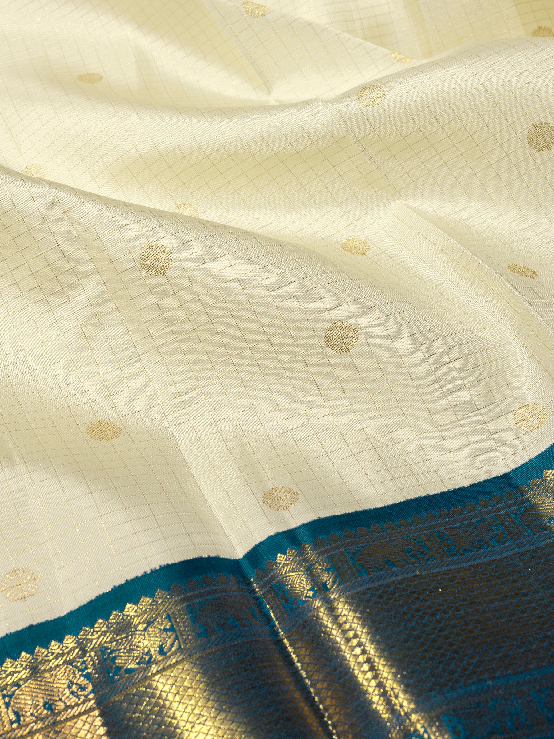 Off white Zari checks turquoise border Kanjipuram Silk Saree CLSA8047