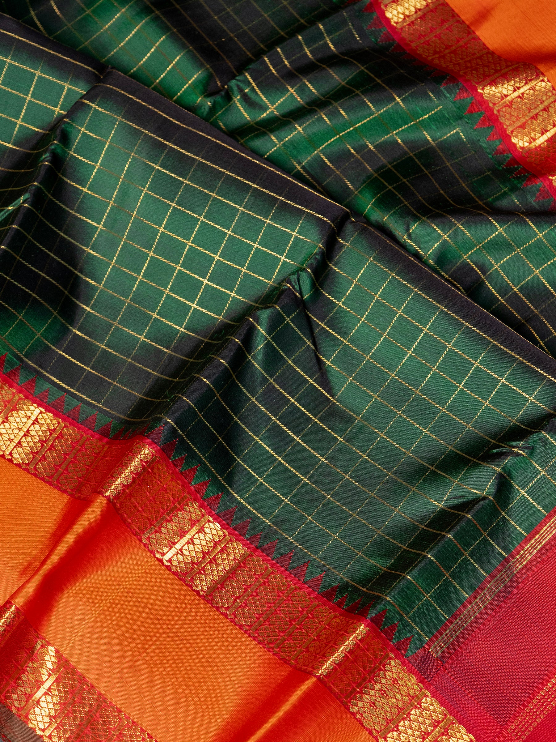 Dark green Zari Kattam / Kanjipuram Saree CLSA9102