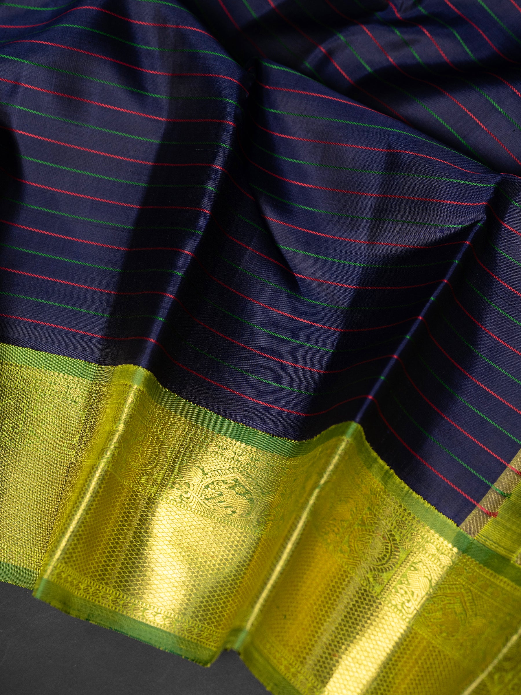 Blue body with veldhari thread line Korvai / Kanjipuram Silk Saree CLSA9926