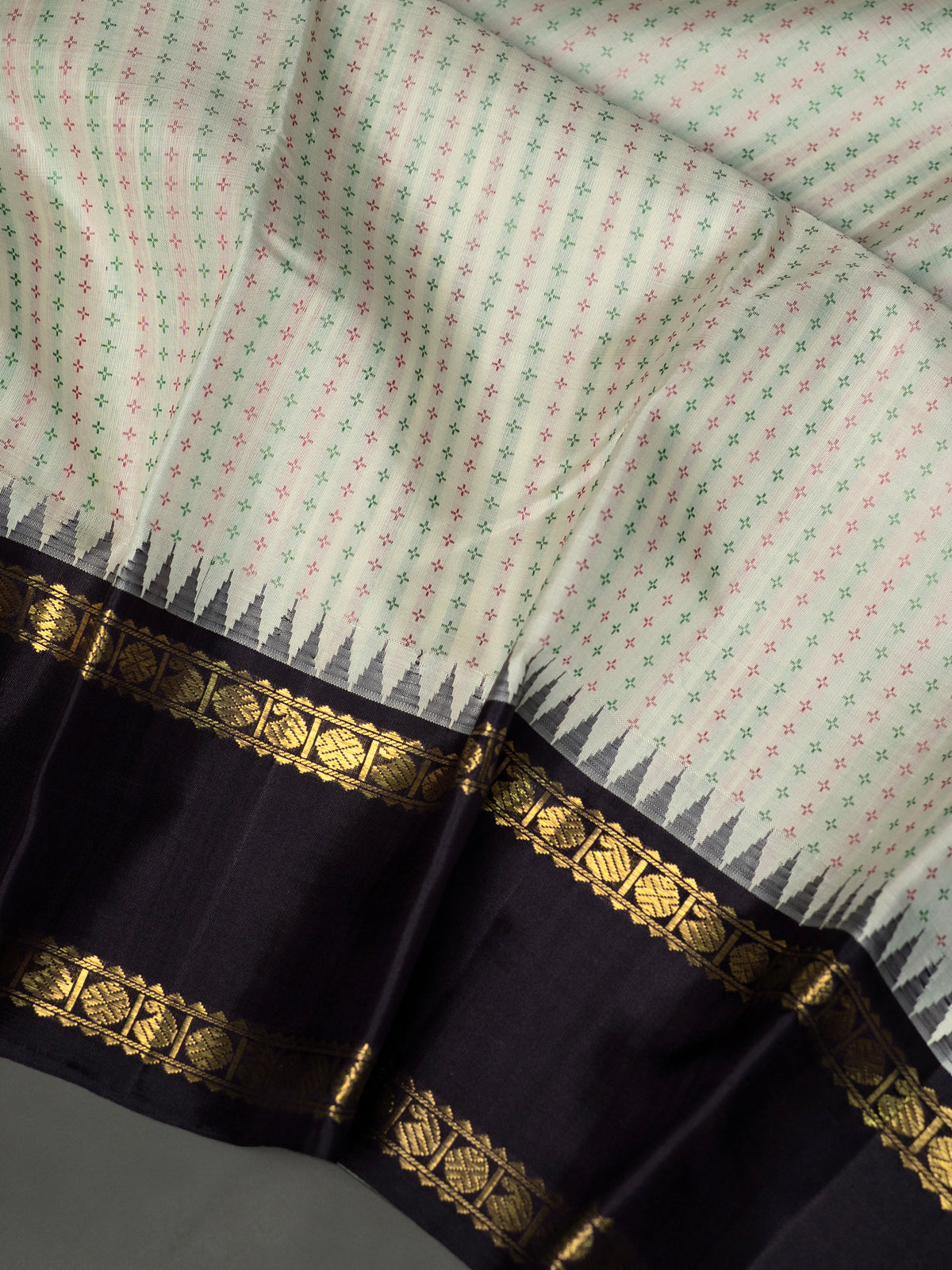 Off white thread plus butta Rettapet Korvai pure zari/Kanjipuram Silk Saree CLSA9929