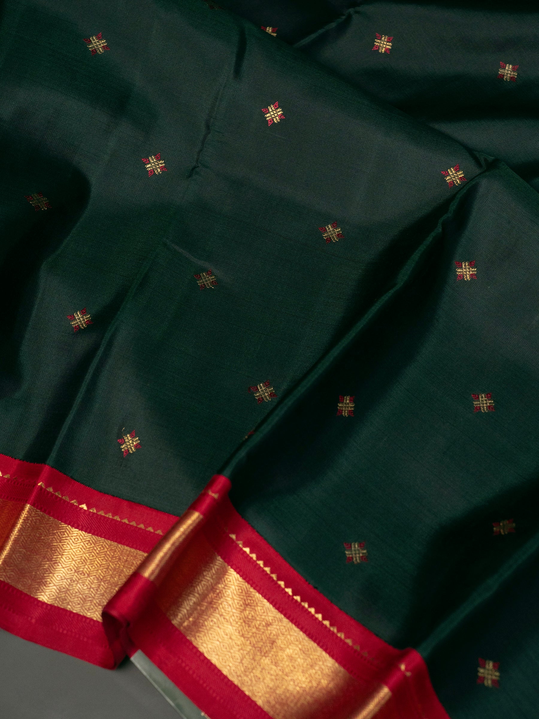 Dark green Meena Butta Korvai Kanjipuram Silk Saree CLSA9986