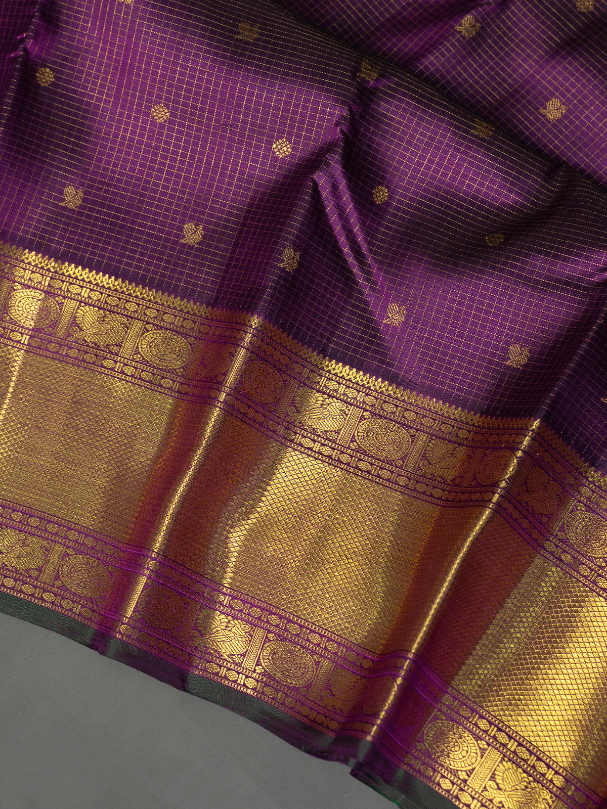 Magenta Zari checks and butta/ Kanjipuram Silk Saree CLSA11614