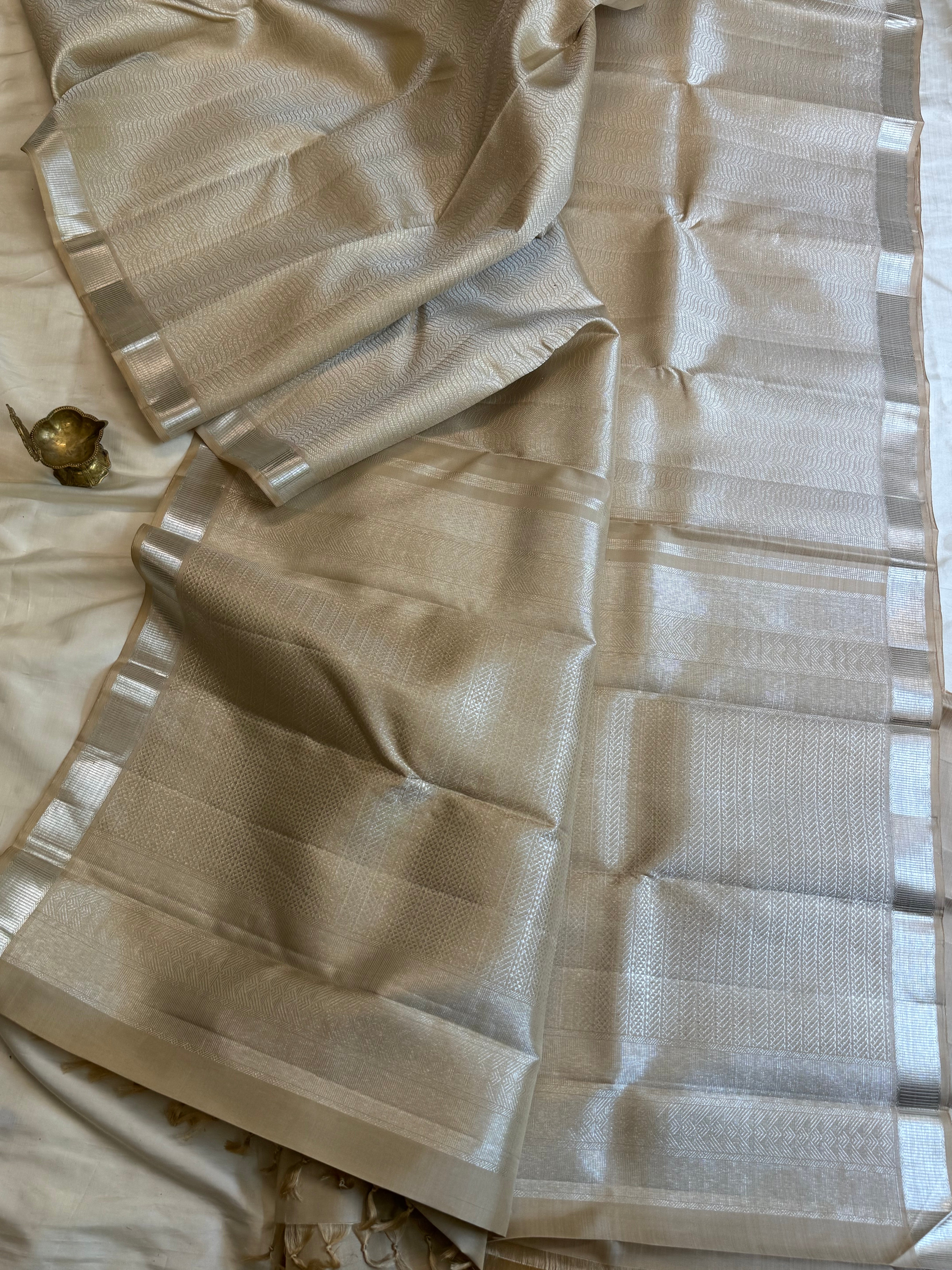 Silver Zari vangi body / kanjipuram silk