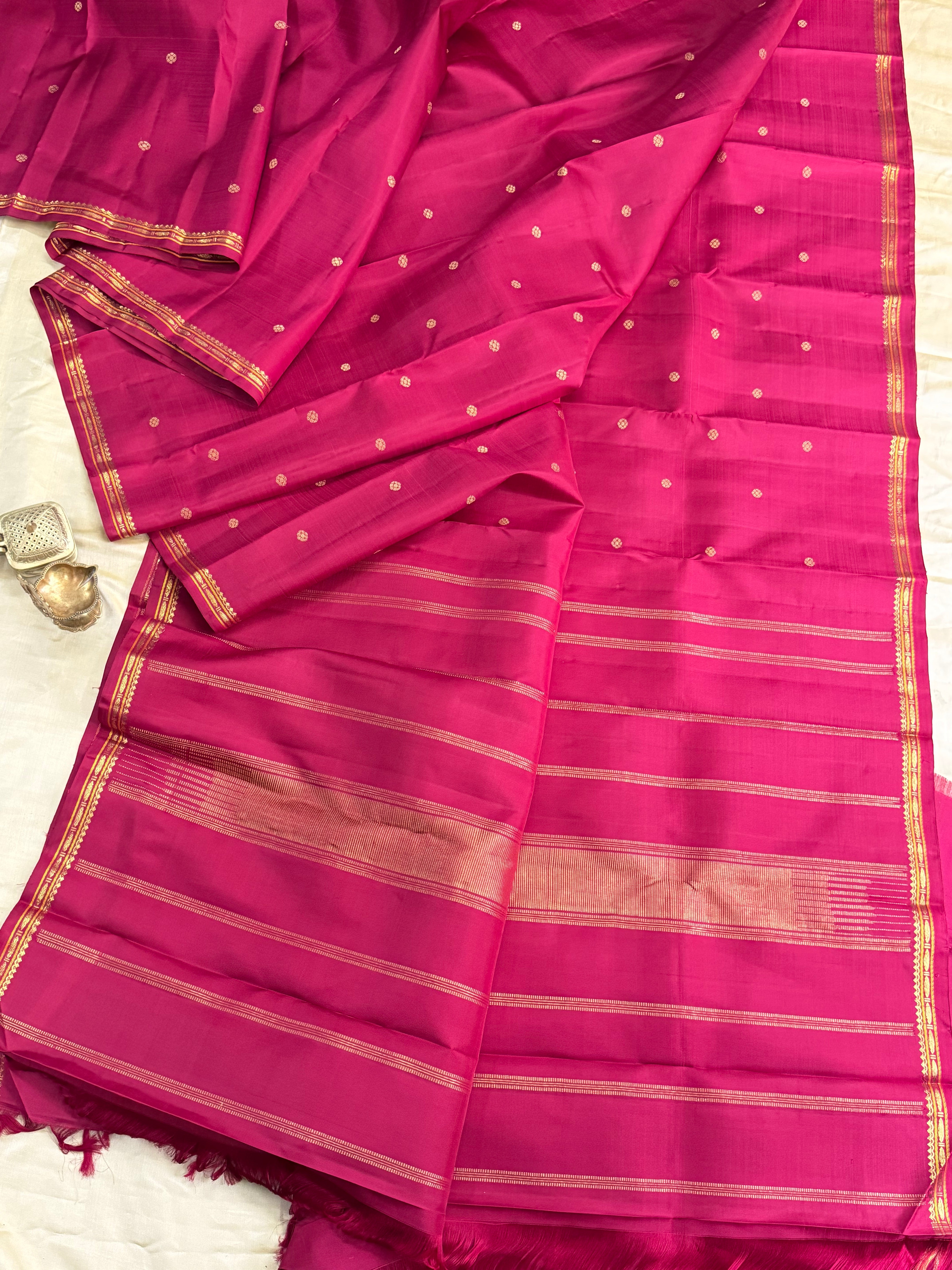 Araku small border pure Zari Kanjipuram silk