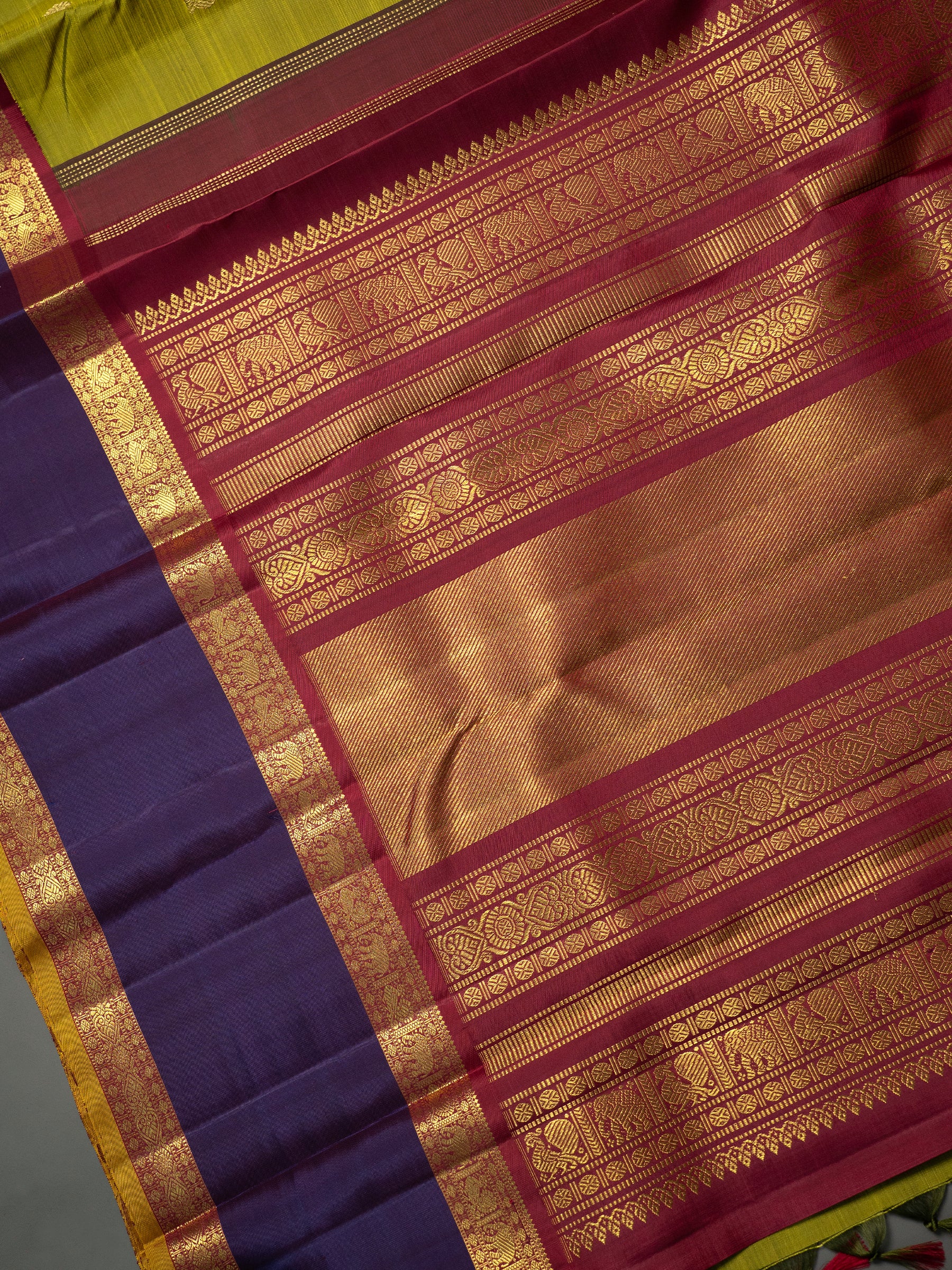 Vintage green retta pet Kanjipuram Silk Saree CLSA10616
