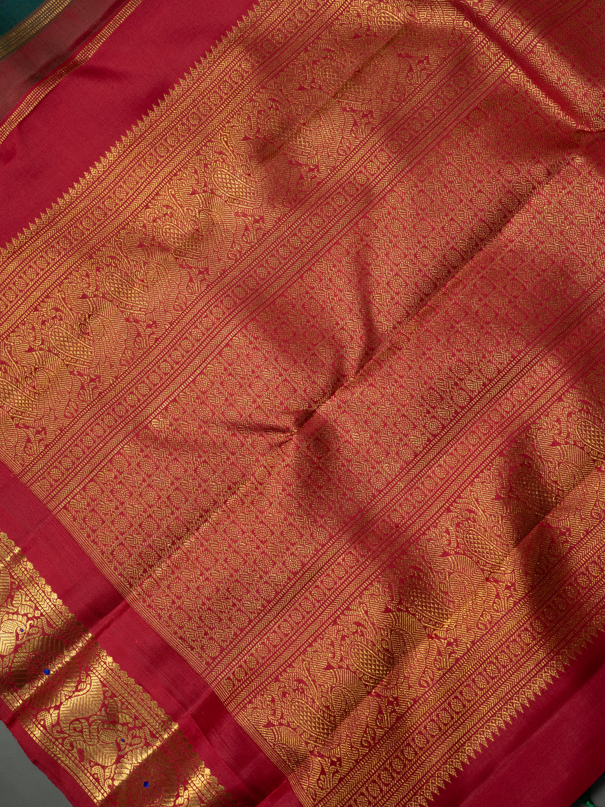 Mayilkazhuthu Korvai / pure Zari Kanjipuram Silk Saree CLSA11393