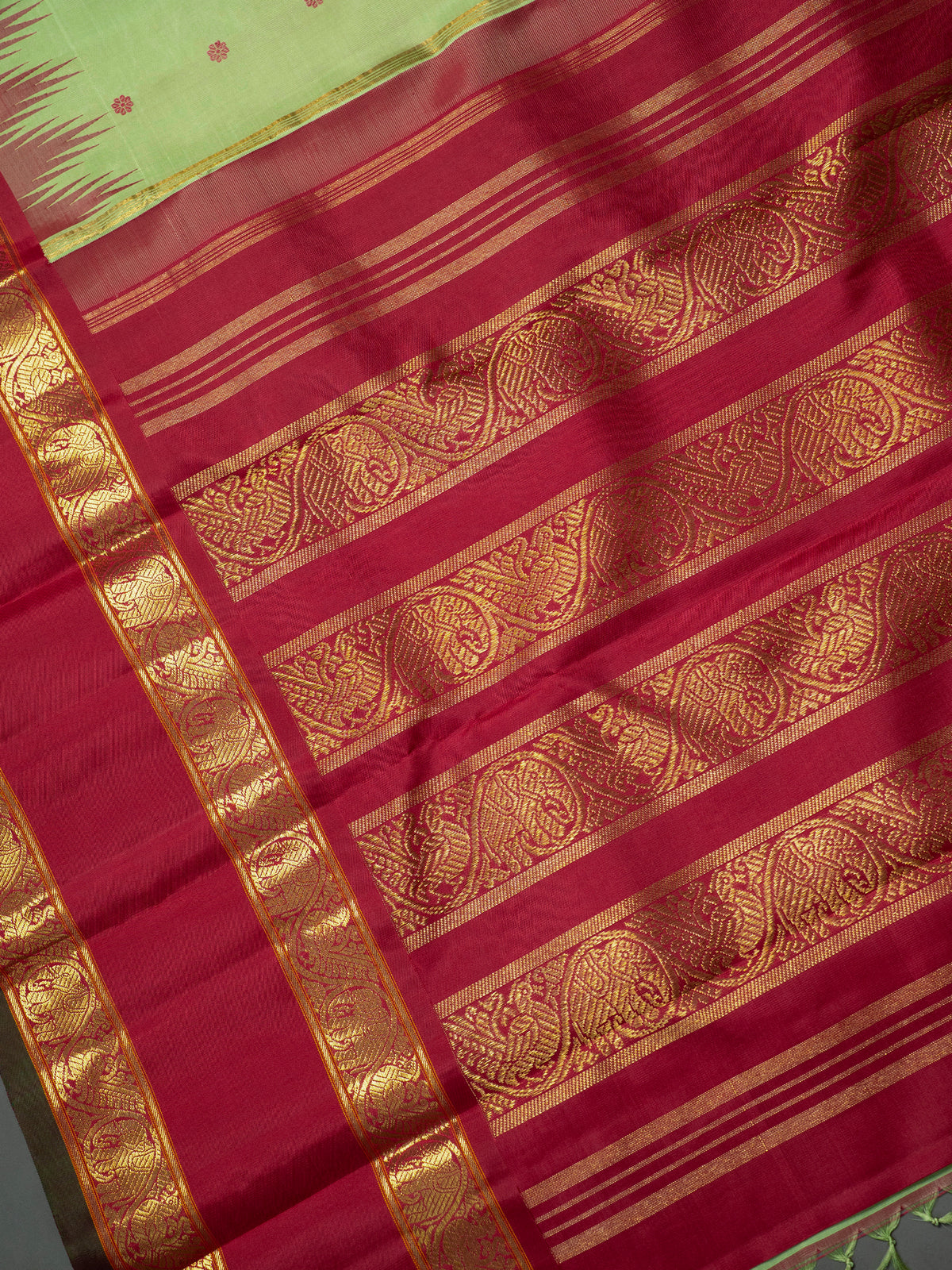 Vinatage Elaichi green Kai Korvai Pure Kanjipuram Silk Saree CLSA11910