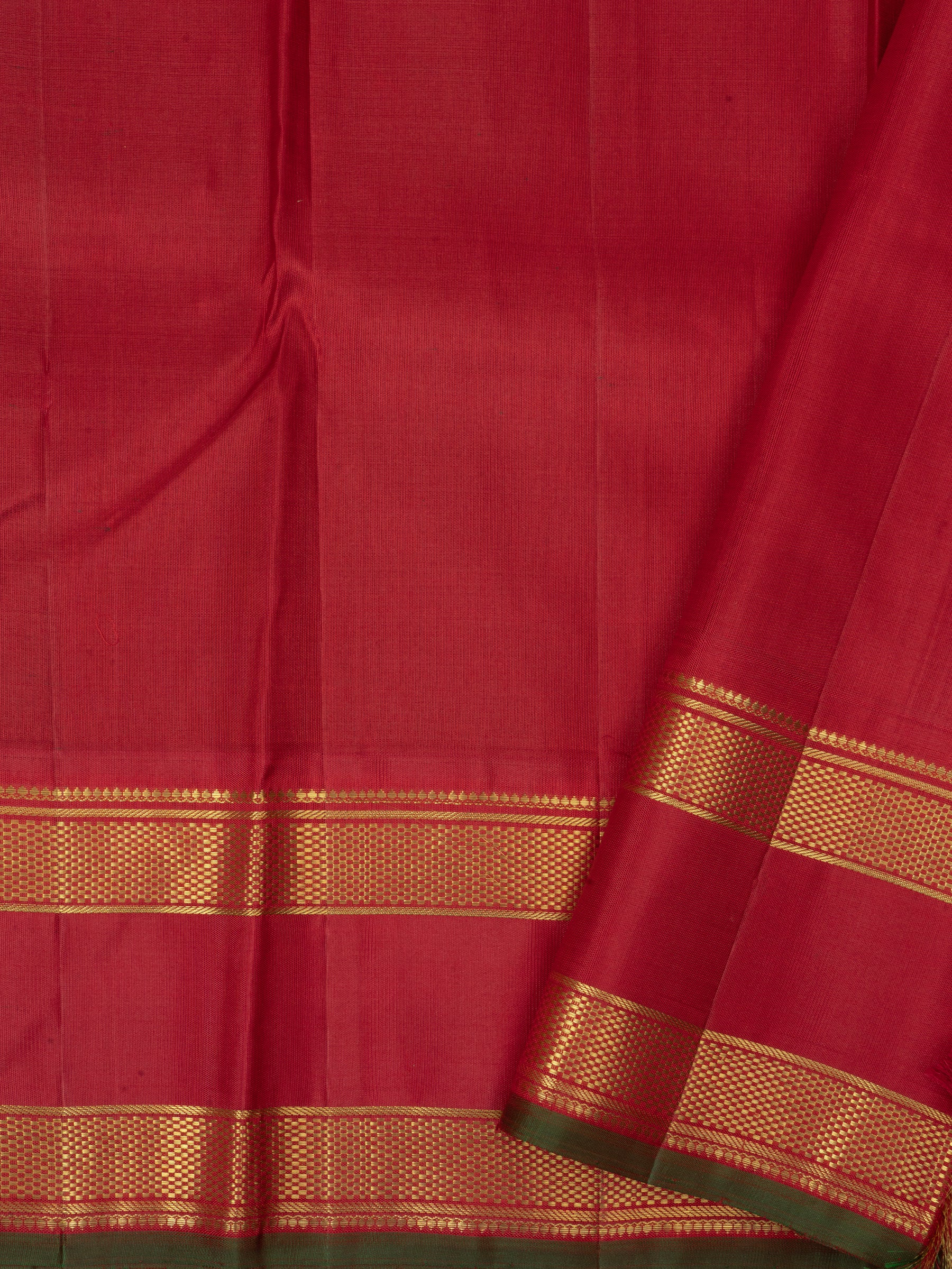 Dark green and deep red rettapet border kai korvai/ Kanjipuram silk Saree CLSA207