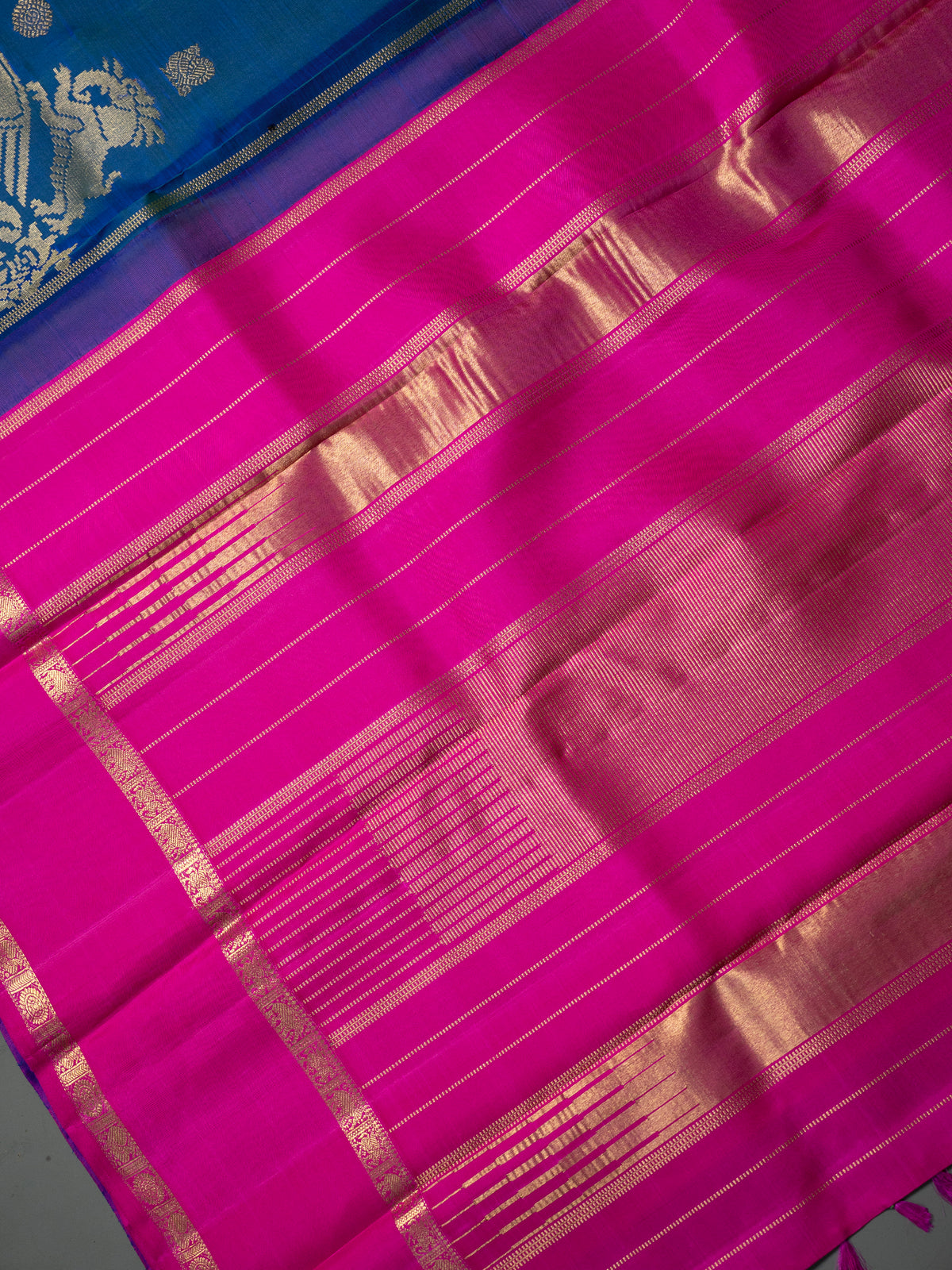 Mayilkazhuthu unique pallu corner butta / Kanjipuram Silk Saree CLSA9992