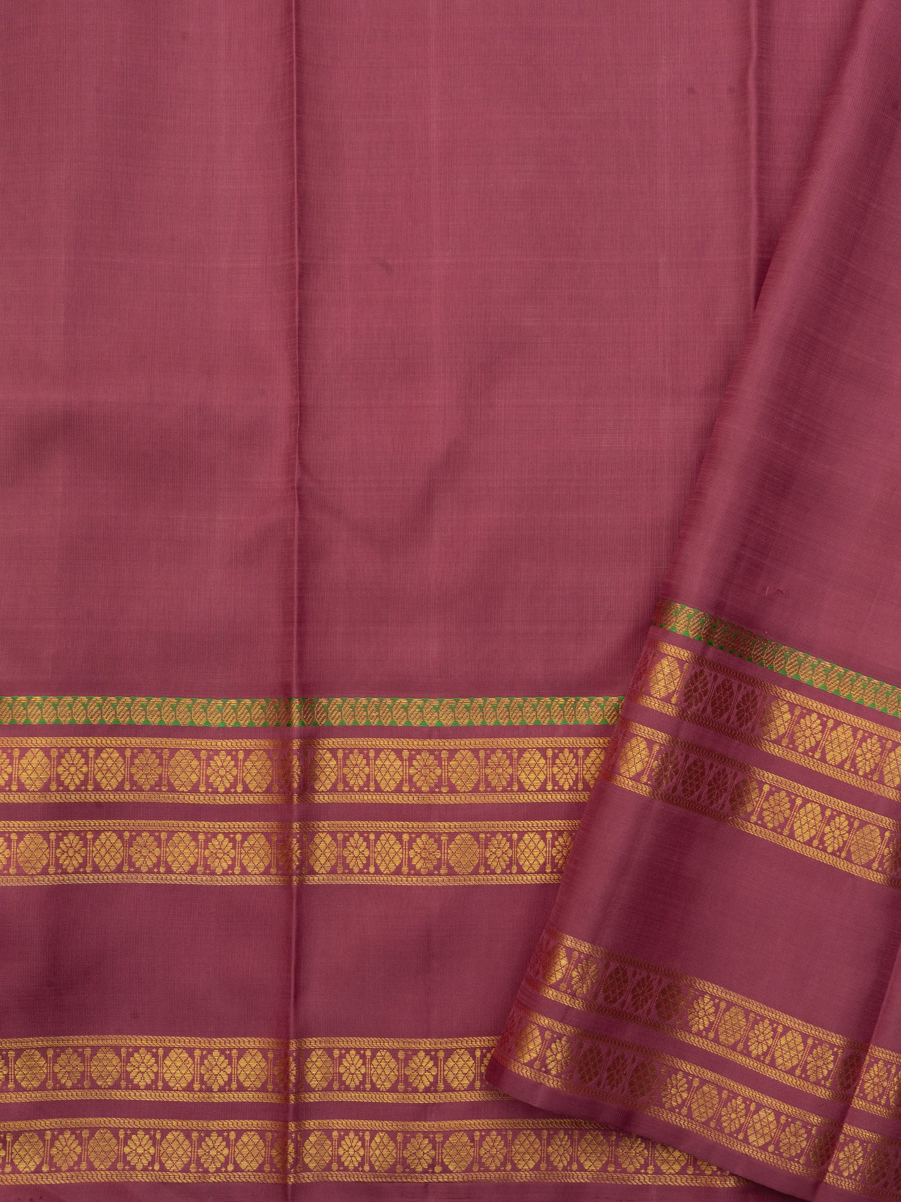 Master weaver Pista green and dusky pink kai korvai / Kanjipuram silk Saree CLSA3902