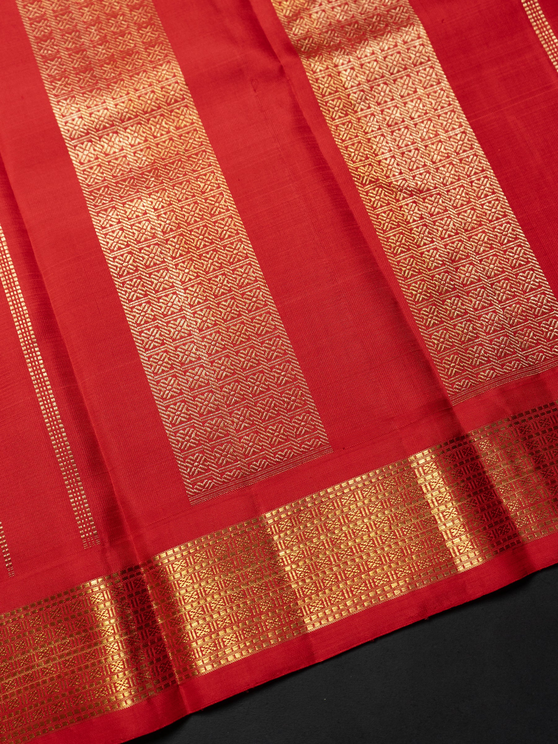 Forest green body Kamalam butta / Kanjipuram Silk Saree CLSA4436