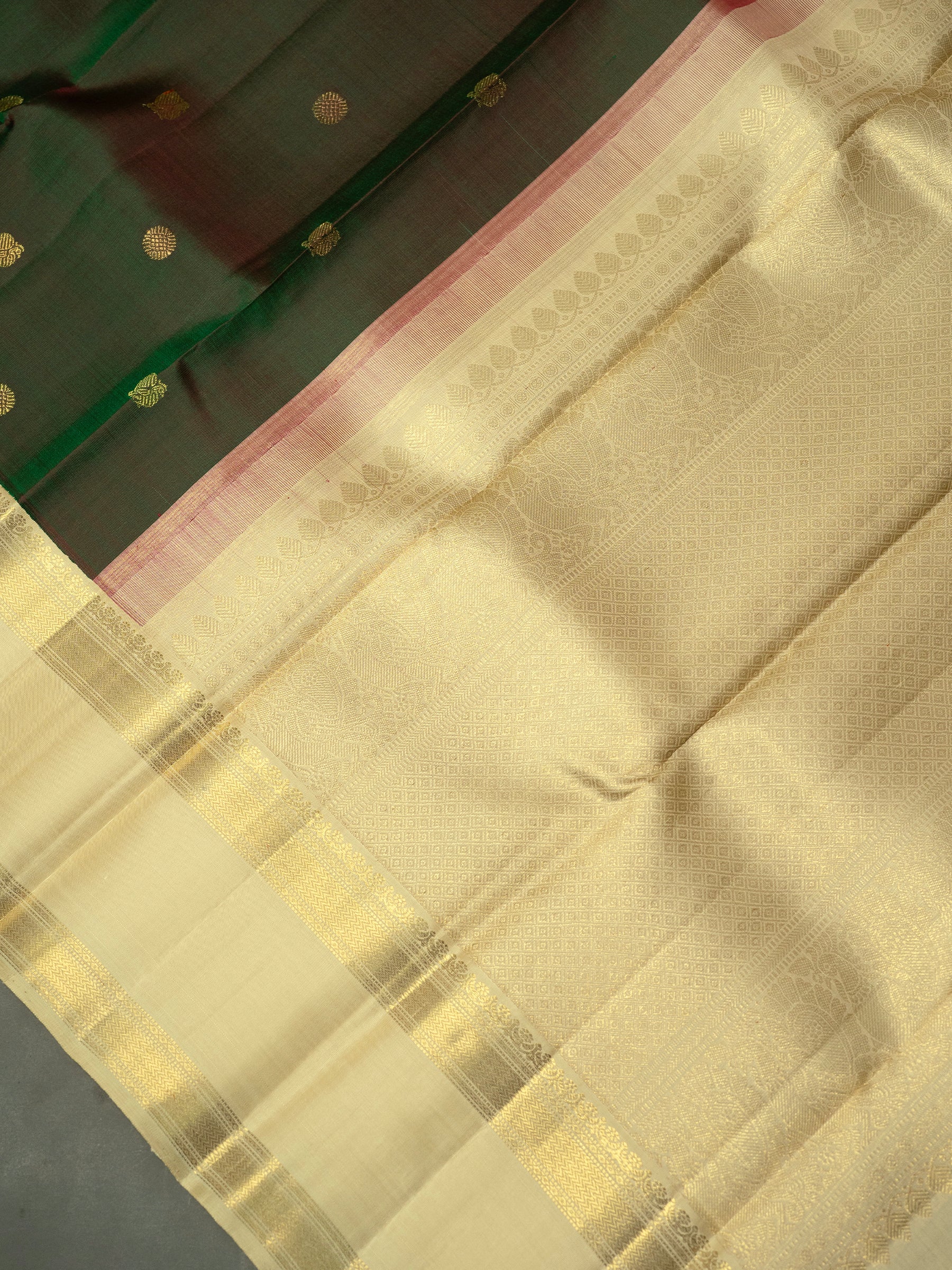 Manthulir colour korvai / Kanjipuram Silk Saree CLSA610