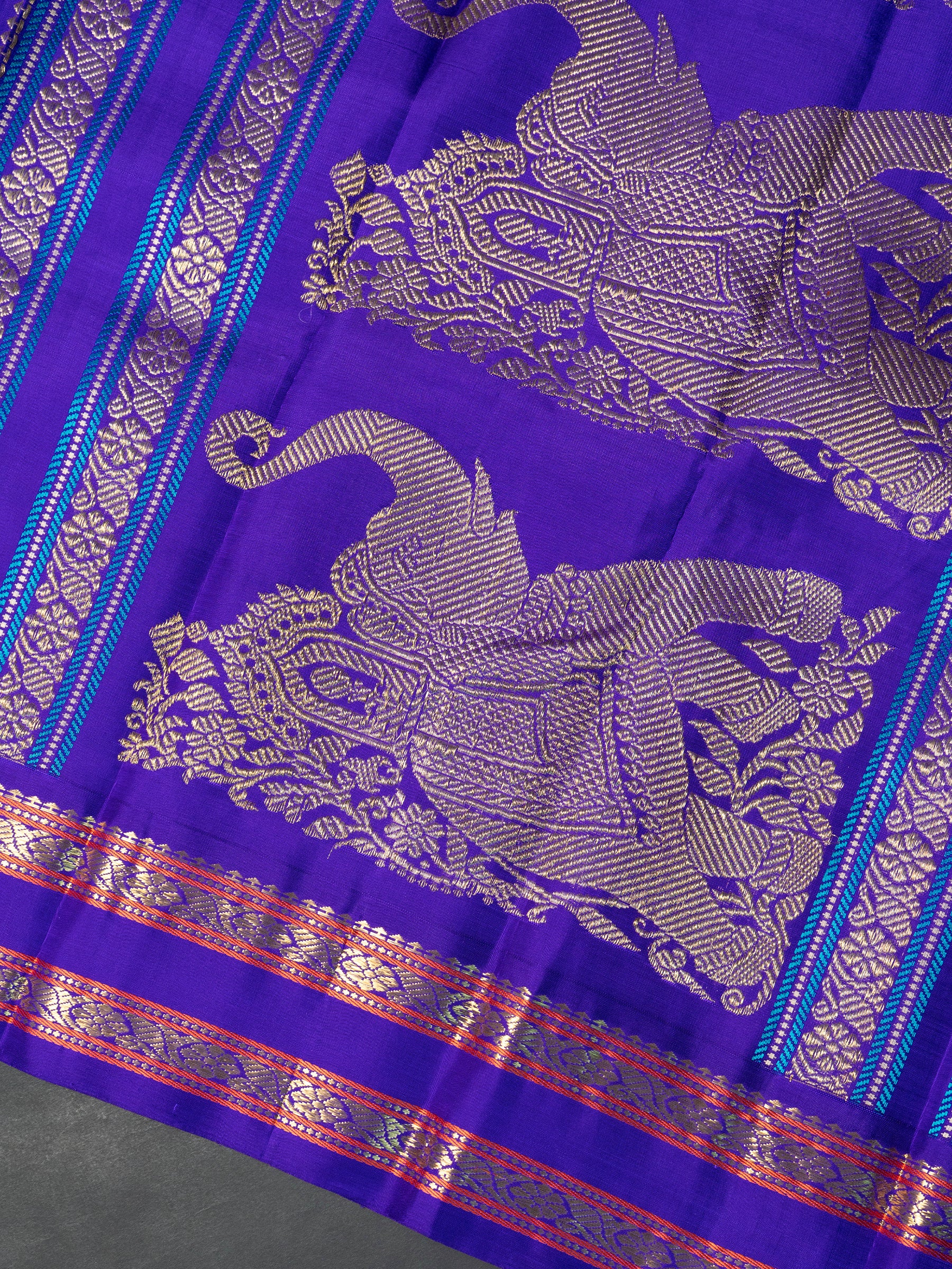 Master weaver Kattam adai Butta / Kanjipuram Saree CLSA8668