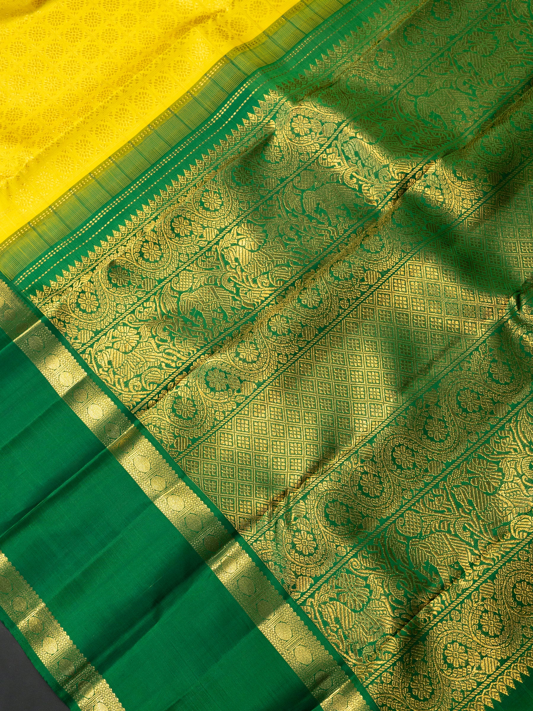 Yellow and green rettapet border kai korvai/ Kanjipuram Saree CLSA9137