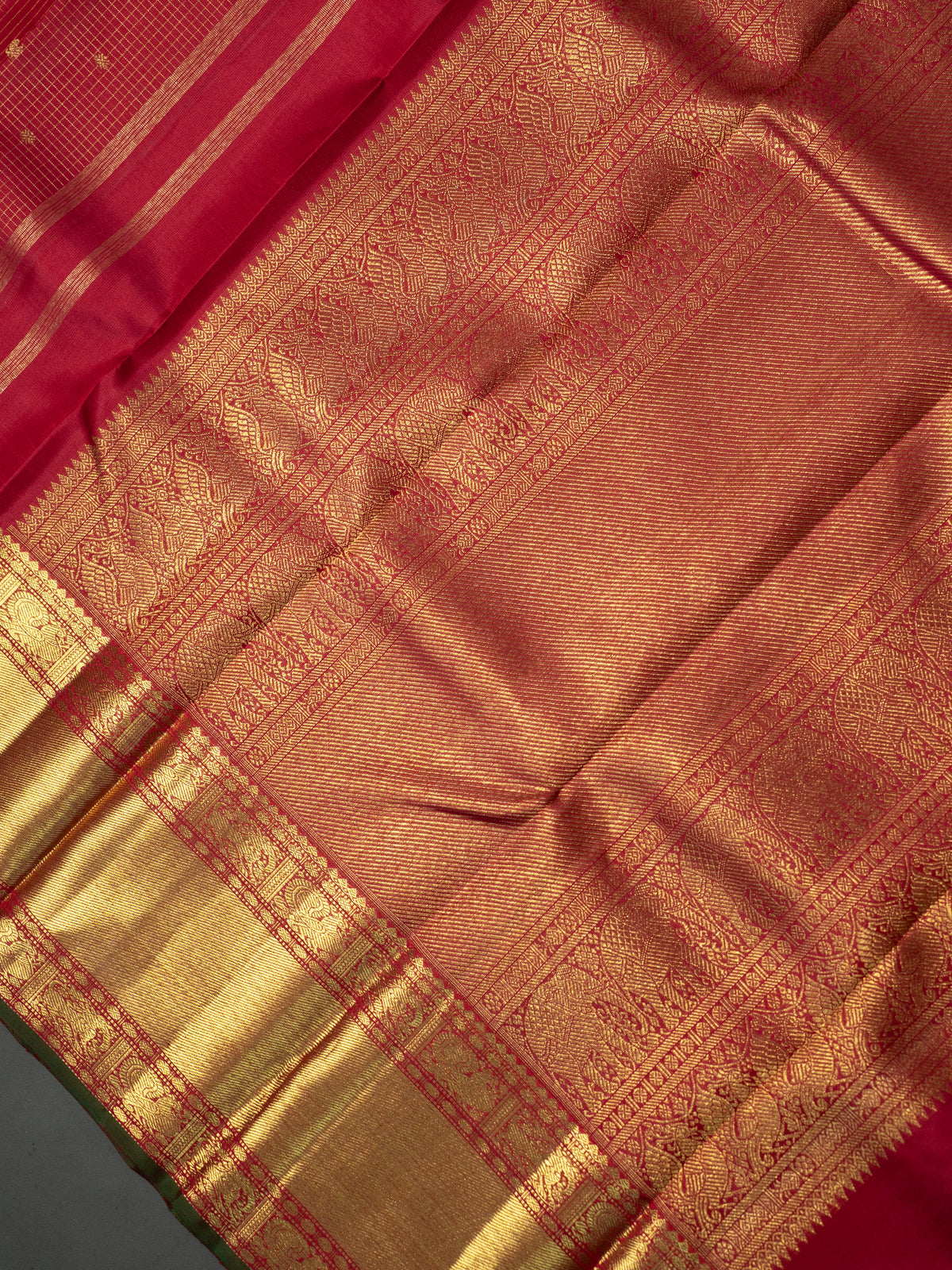 Red Zari checks and butta/Kanjipuram Silk Saree CLSA9185