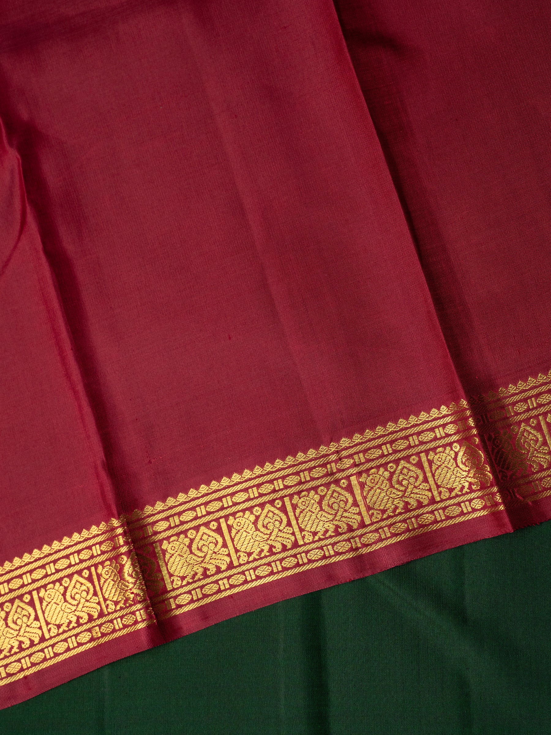 Bottle green and small temple Korvai / Kanjipuram Silk Saree CLSA9481