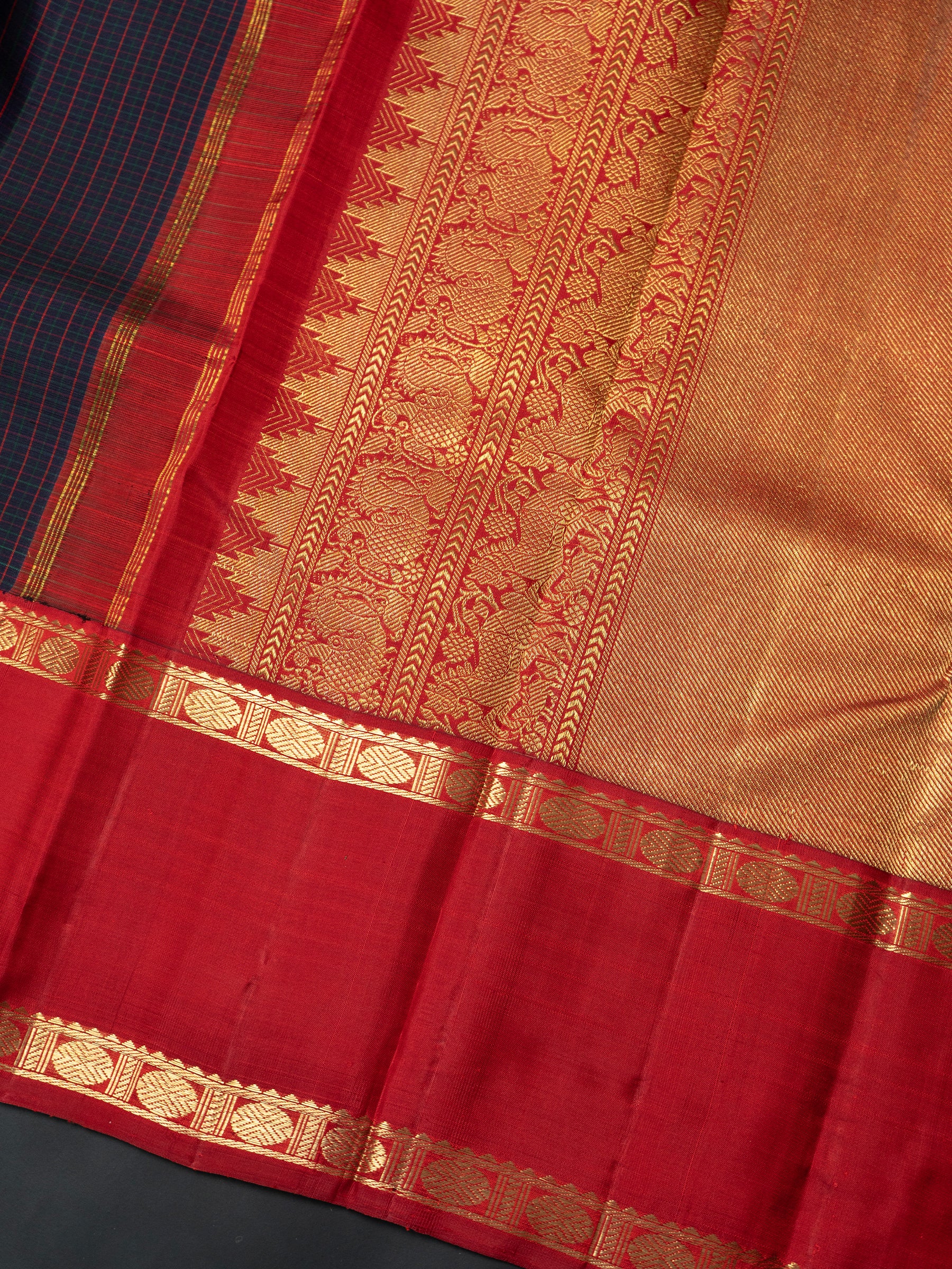 Black thread kattam rettapet border kai korvai/ Kanjipuram Saree CLSA9750