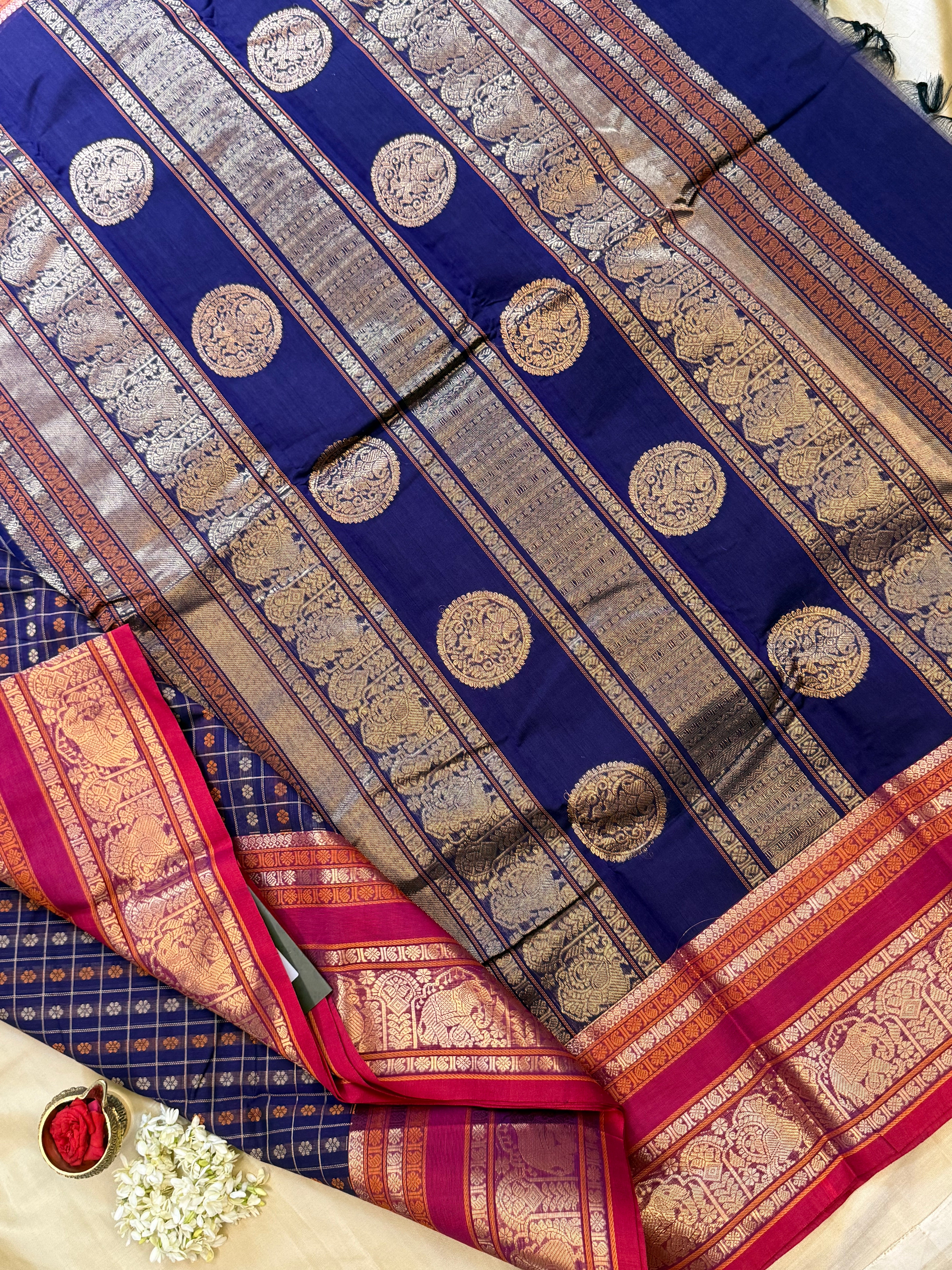 Blue lakshambutta/ Kanchi Cotton