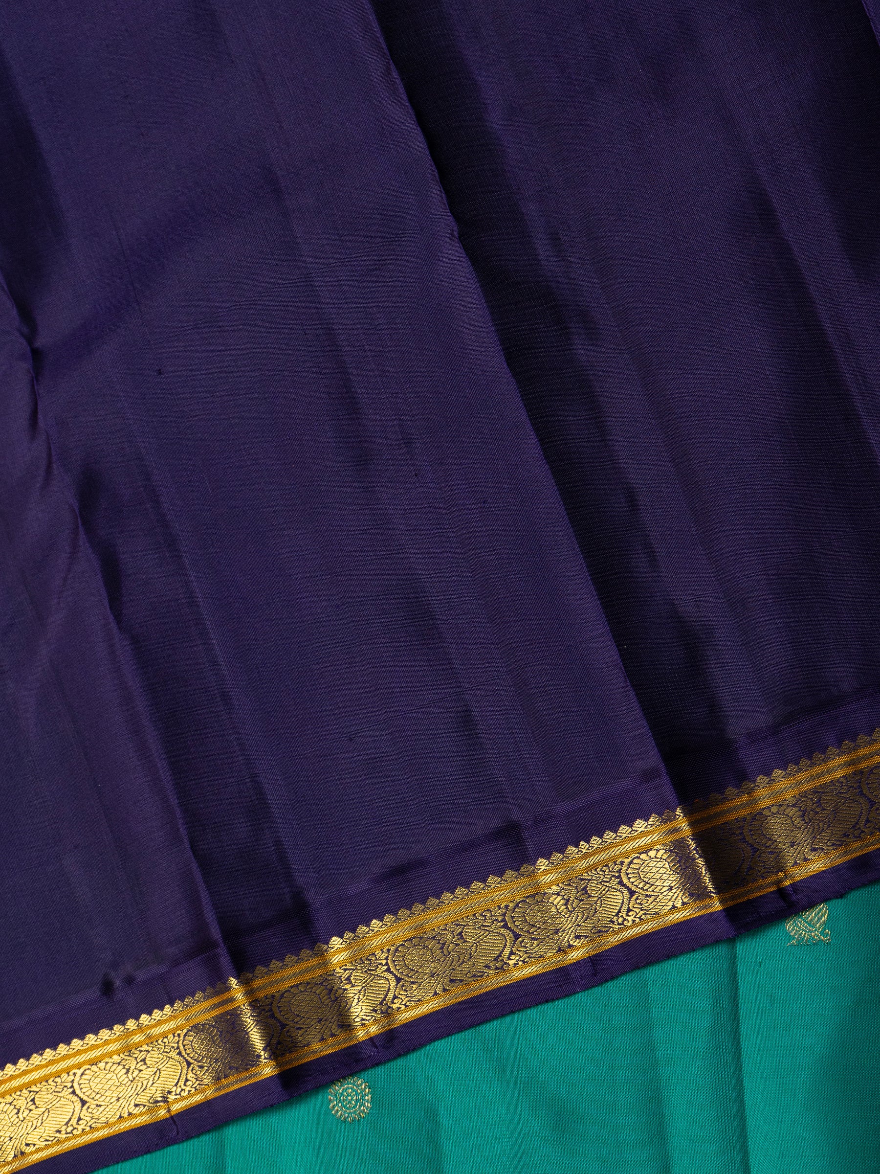 Rama green and navy blue kai korvai unique pallu /Kanjipuram Saree CLSA10049